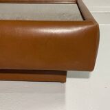 Table basse simili cuir cognac & verre