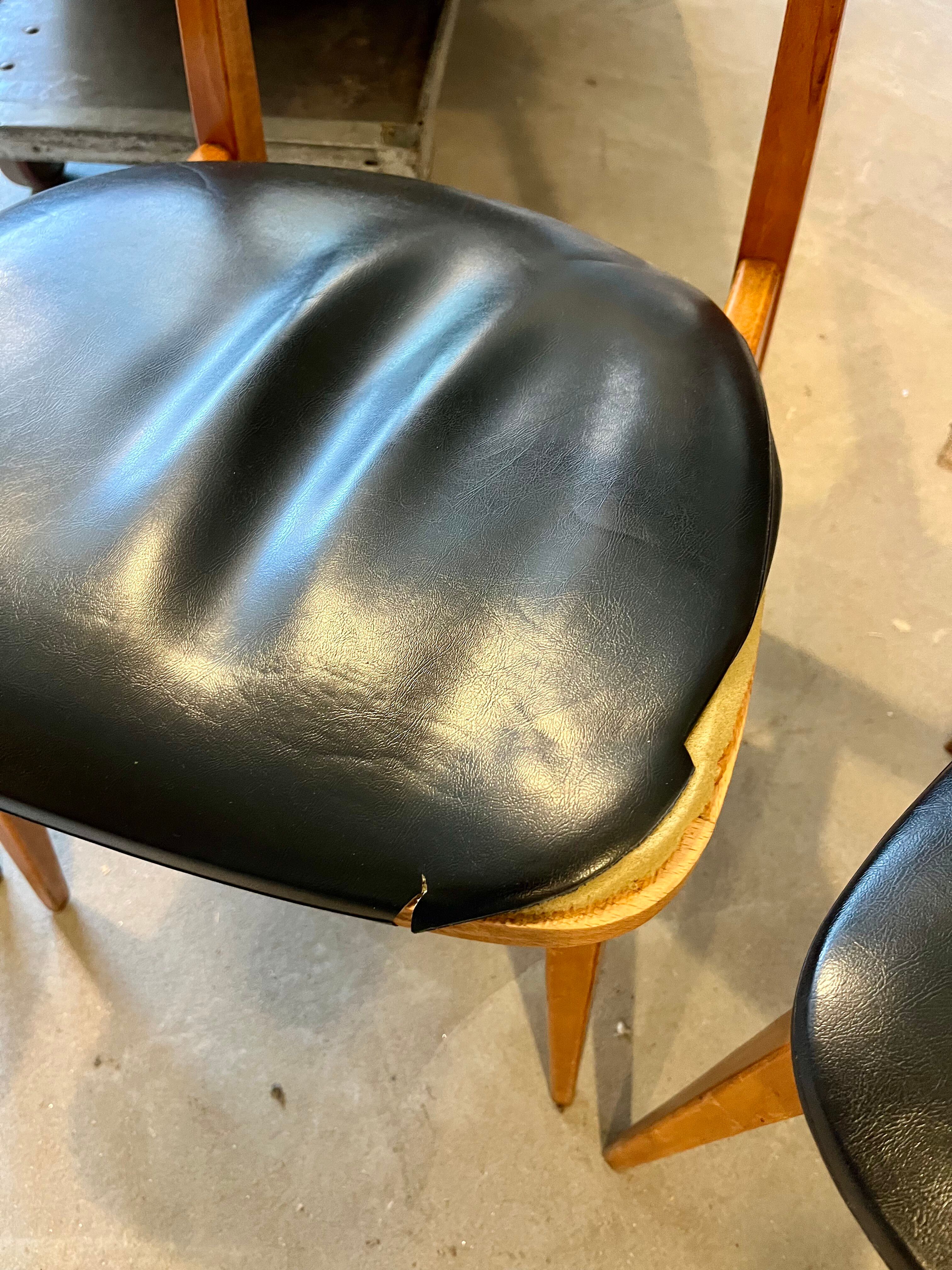 4 anciennes chaise style scandinave