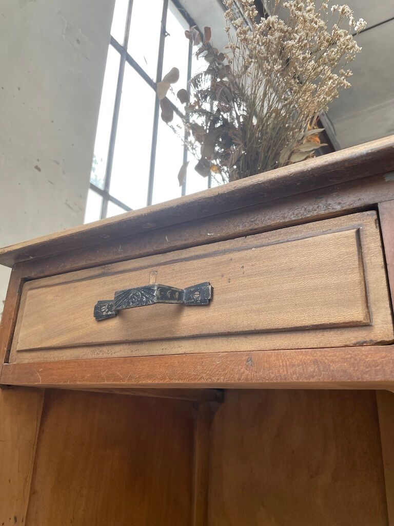 Oak trading post in early XXth century