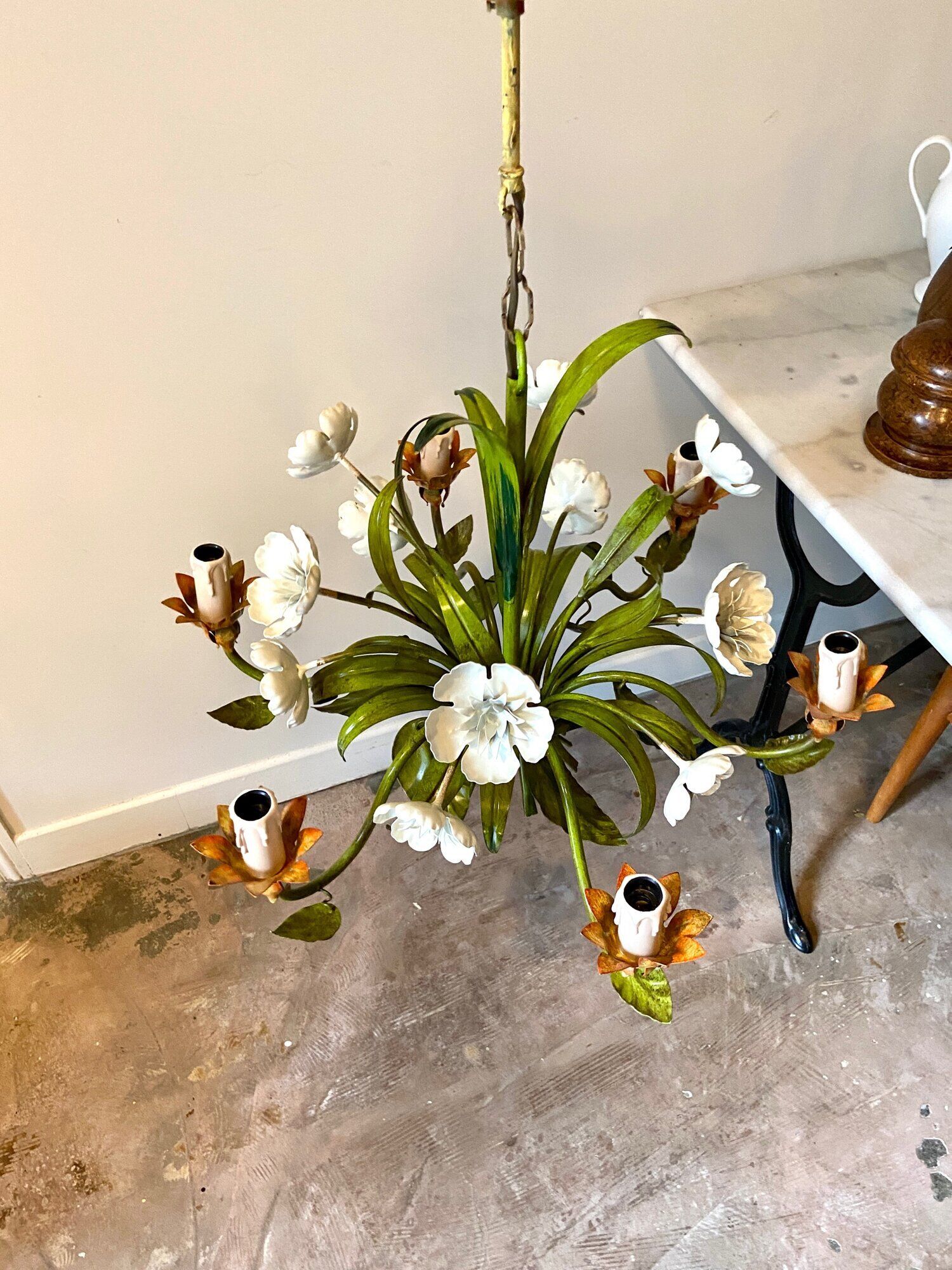 Chandelier 6 lights in green, white and orange metal