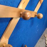Vintage accordion coat rack in pine circa 1950
