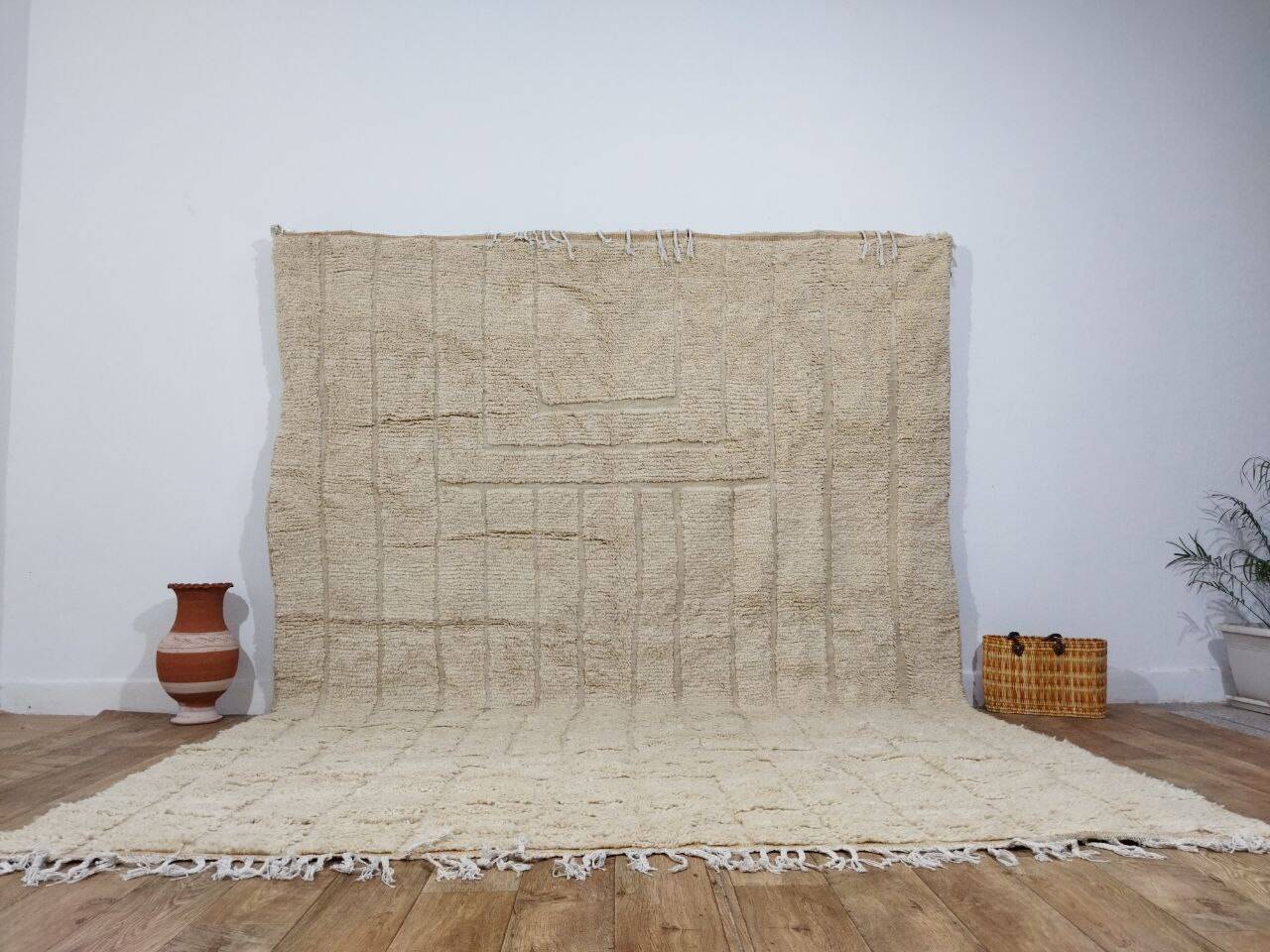 Handmade moroccan berber rug 345 x 257 cm