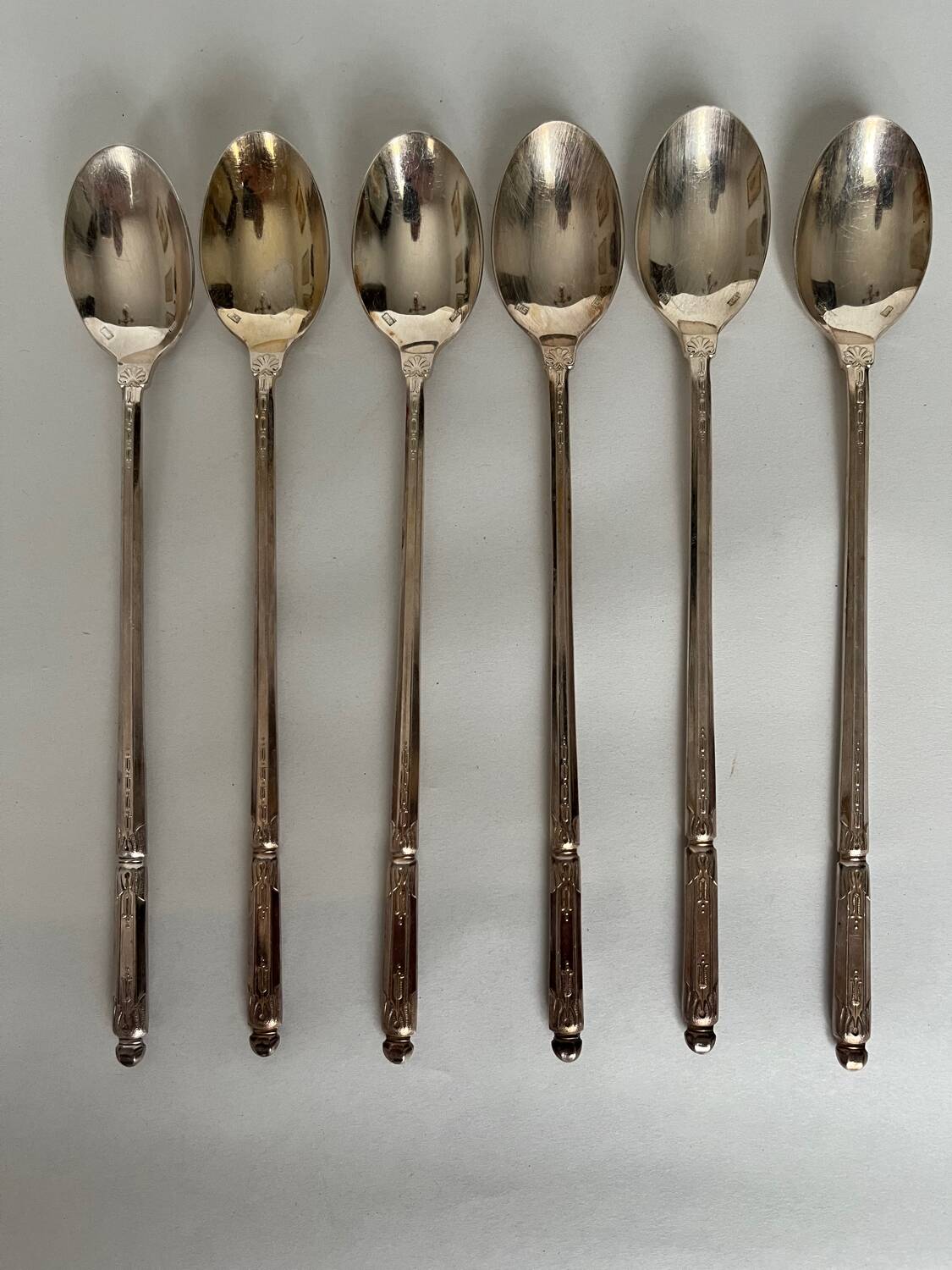 6 ice cream scoops