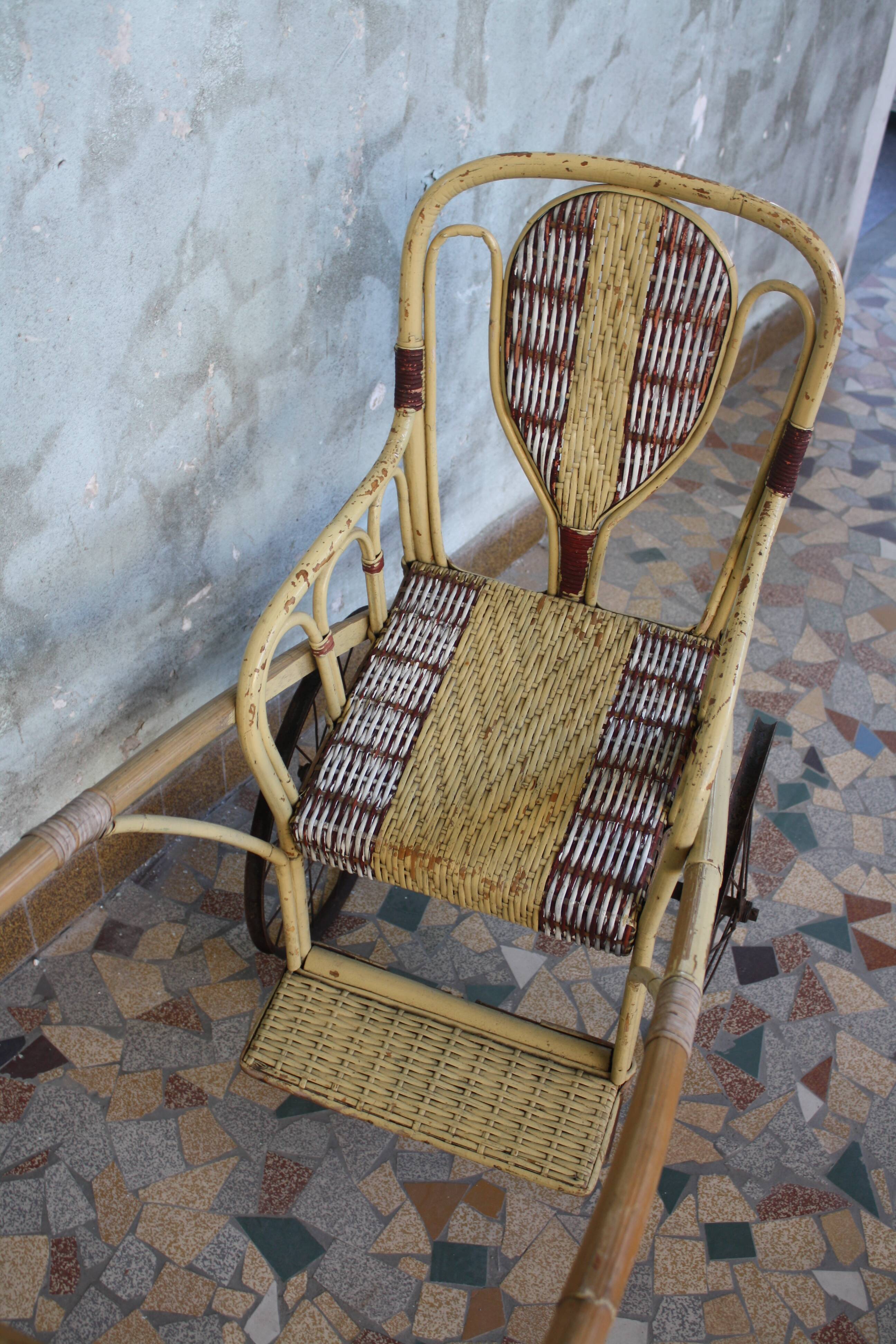 rattan stroller