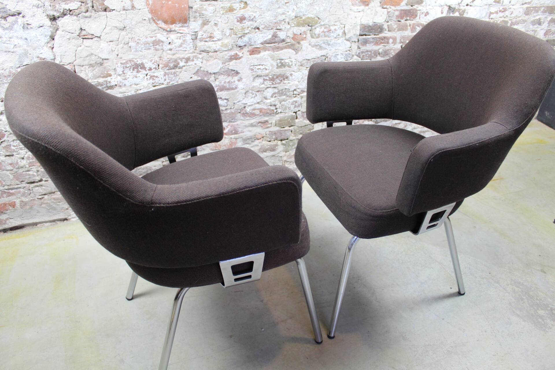 Set of #2 Eero Saarinen style dining chairs