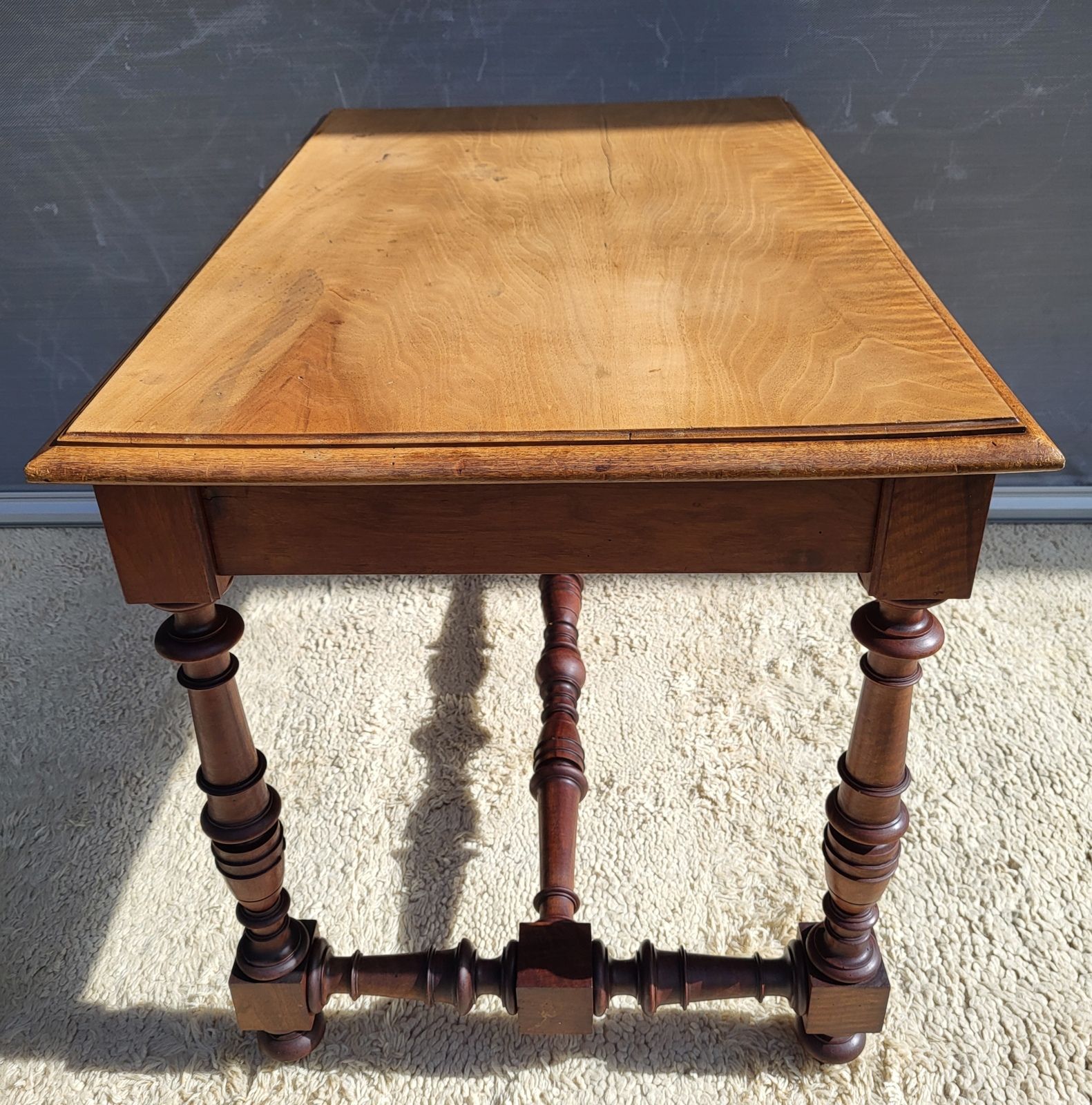 Louis XIII walnut desk • Small centre table in Renaissance style