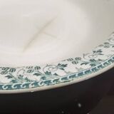 Plat creux ancien en porcelaine opaque de Gien terre de fer décor vert