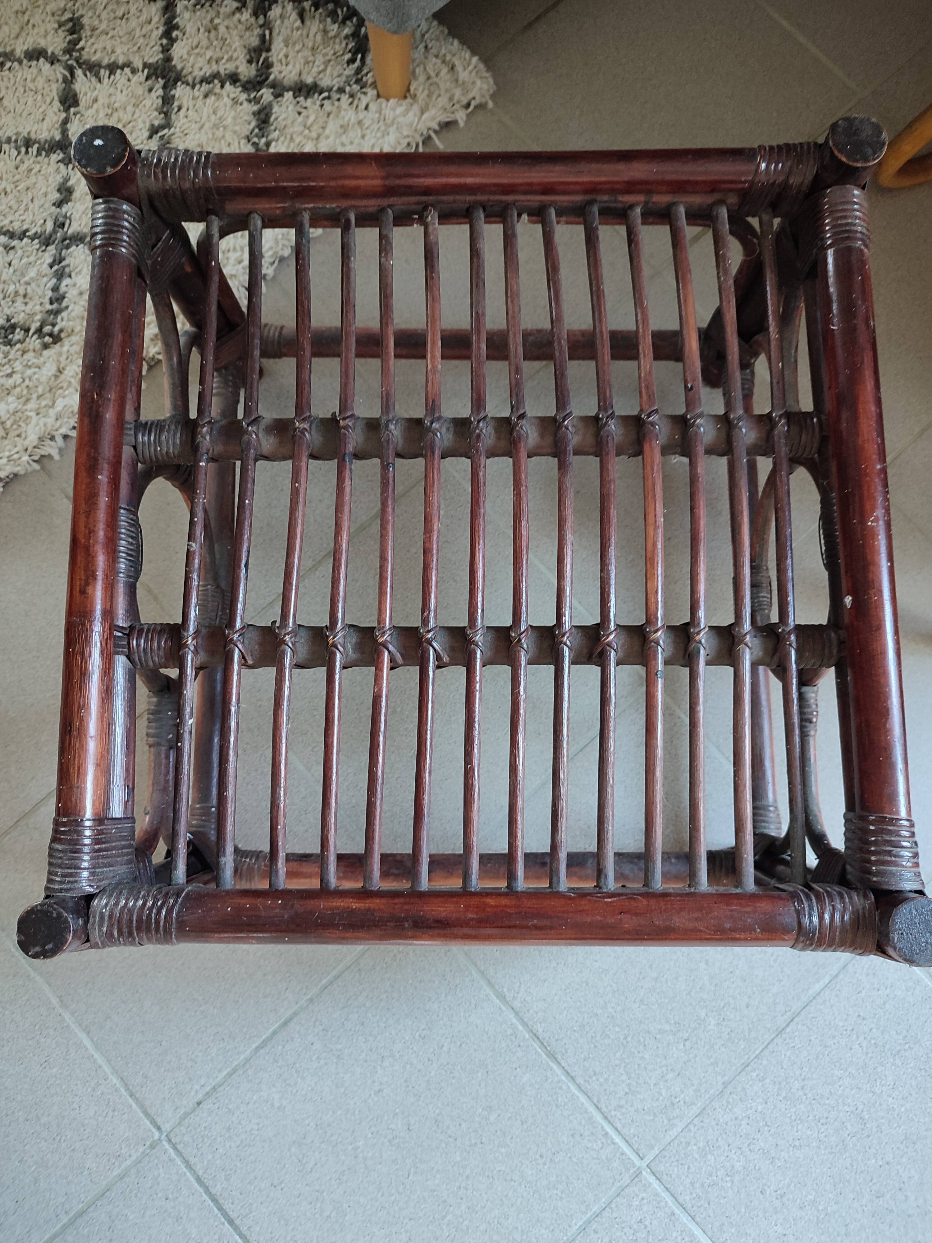 Table basse en rotin vintage