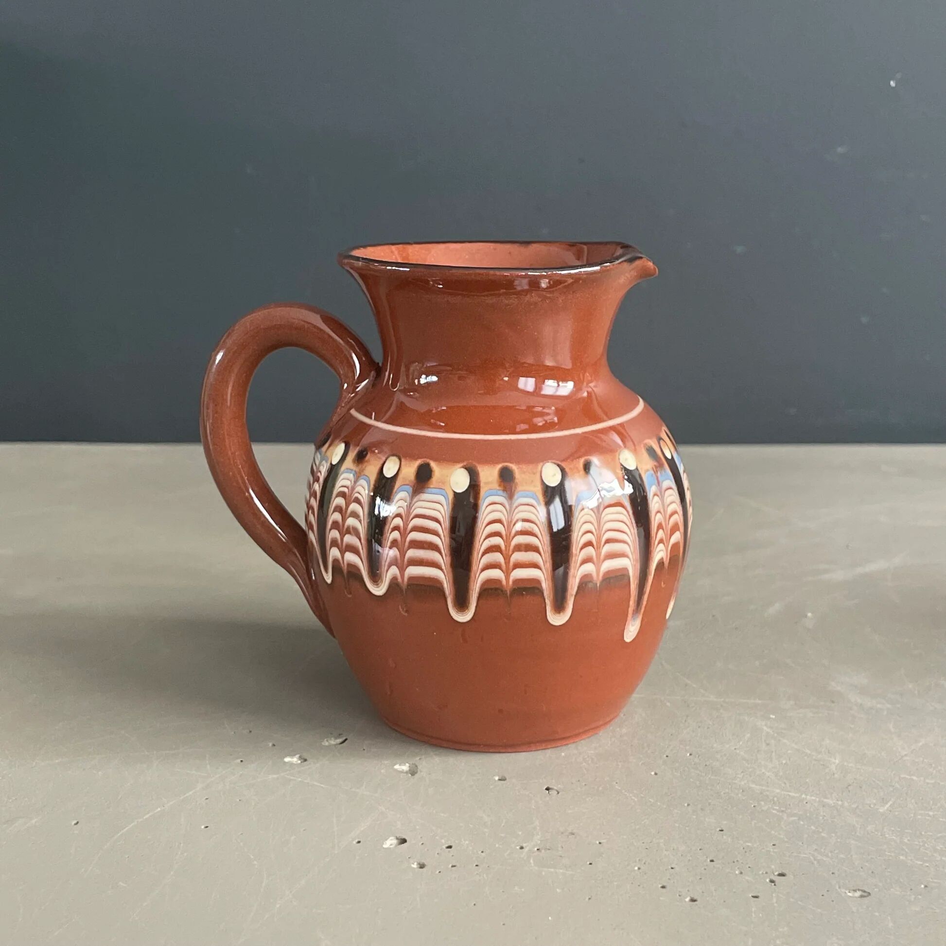 Cup and milk jug set - Bulgaria