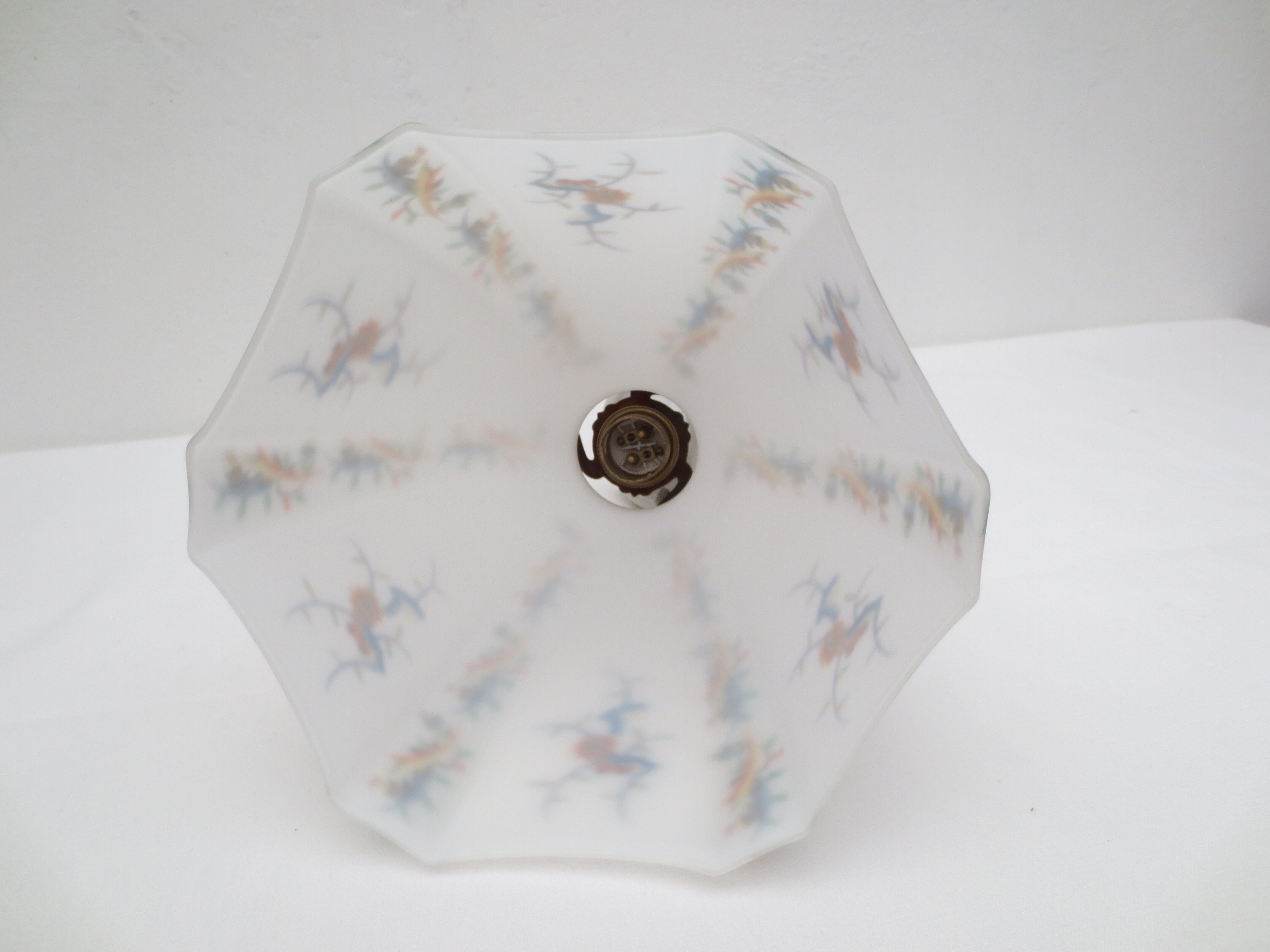 Old wall lamp 45° and its tulip lampshade decorated with flowers