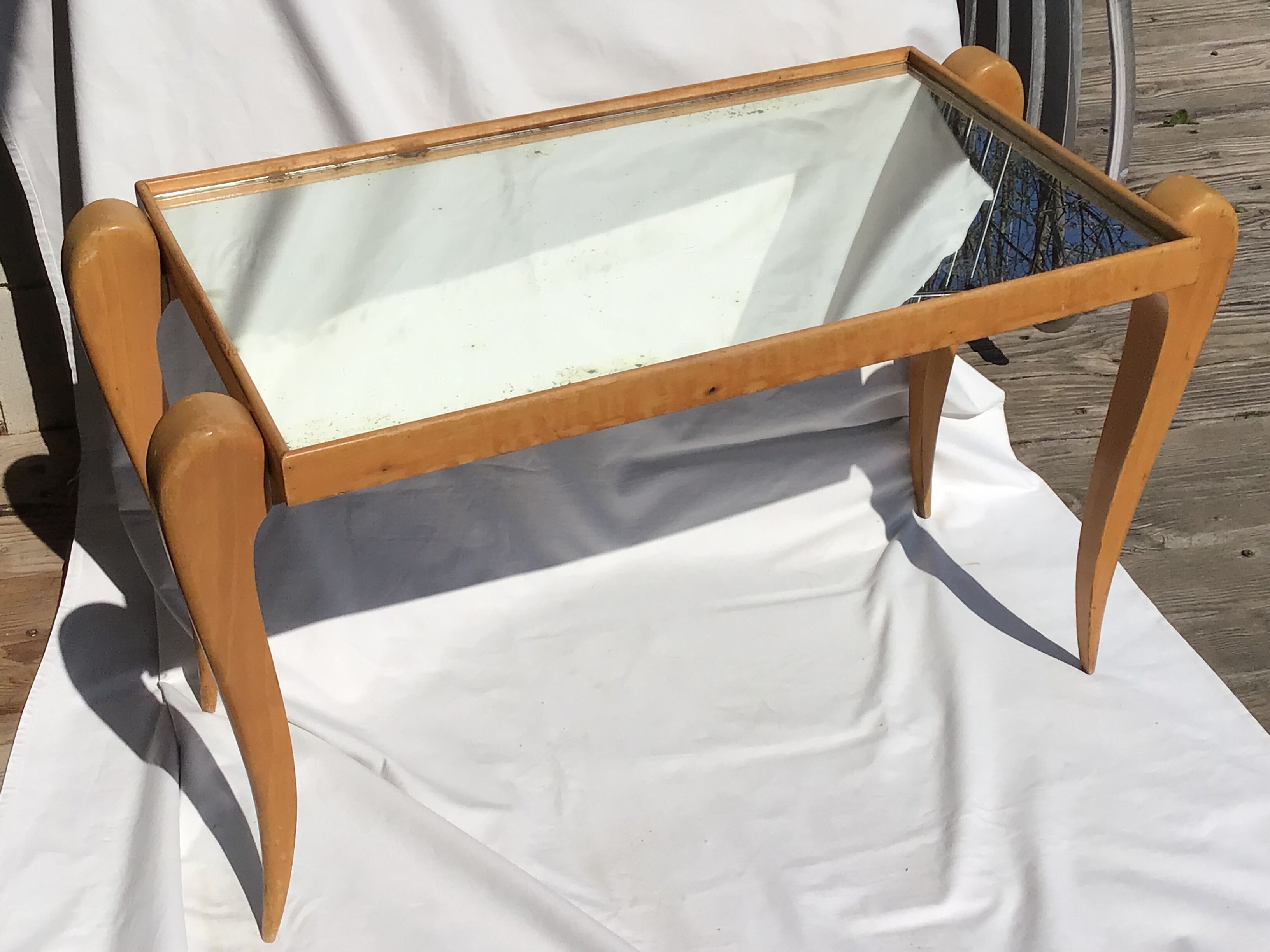 Table basse miroir art déco pieds effilés