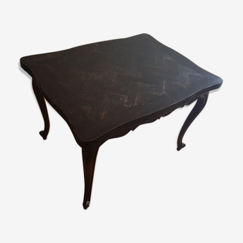 Extendable table brown wood