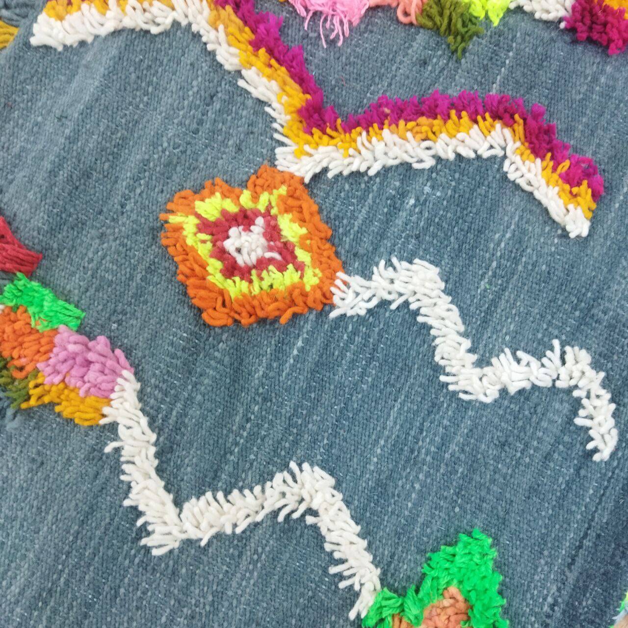 Azilal Berber rug in handmade wool 263 X 150 CM