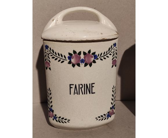 5 old art deco pots in vintage ceramic with spices, flour, pepper, coffee, tea, sugar