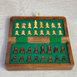 Travel chess set, in marquetry, magnetic pieces