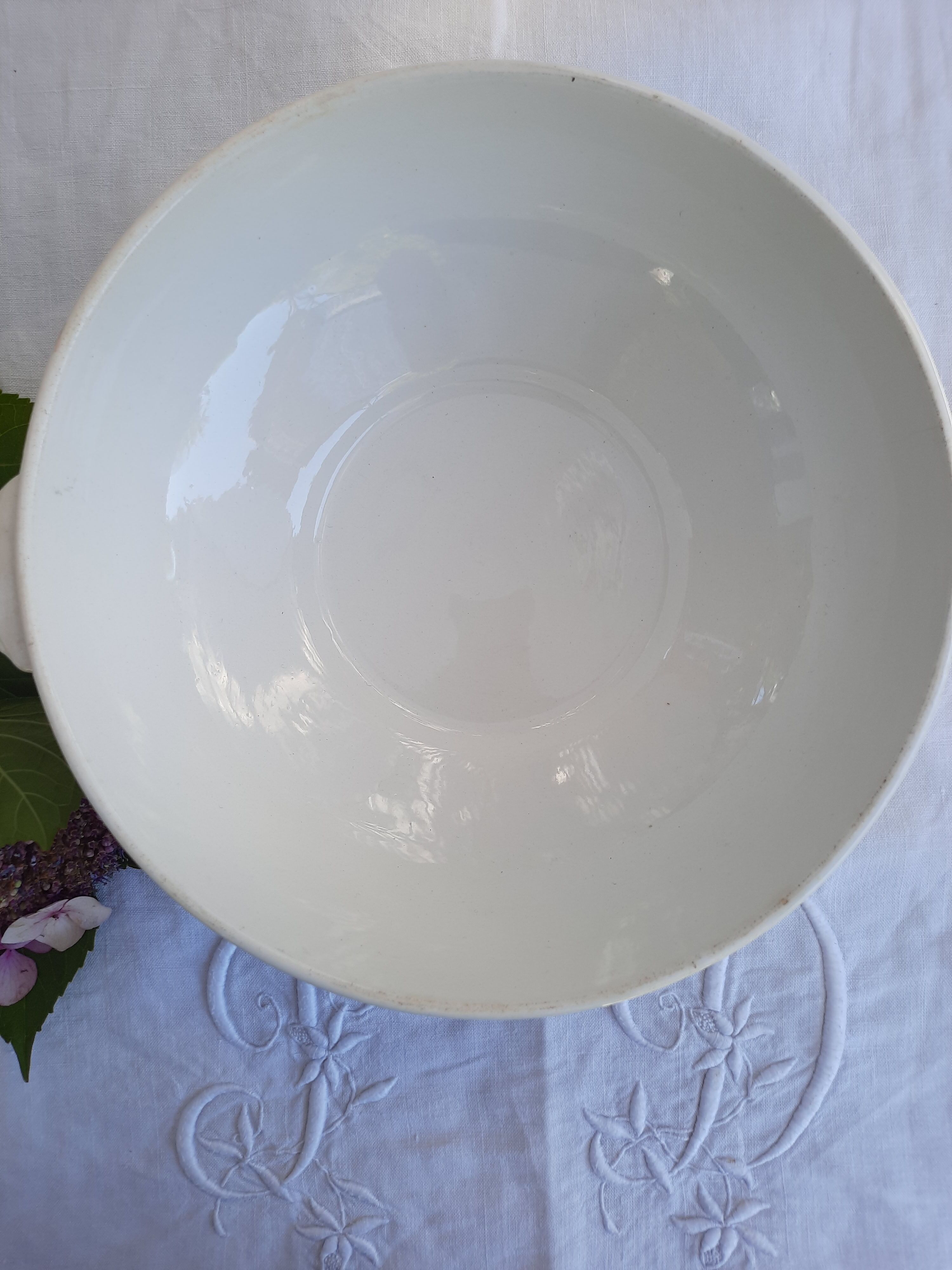 L'Amandinoise earthenware salad bowl