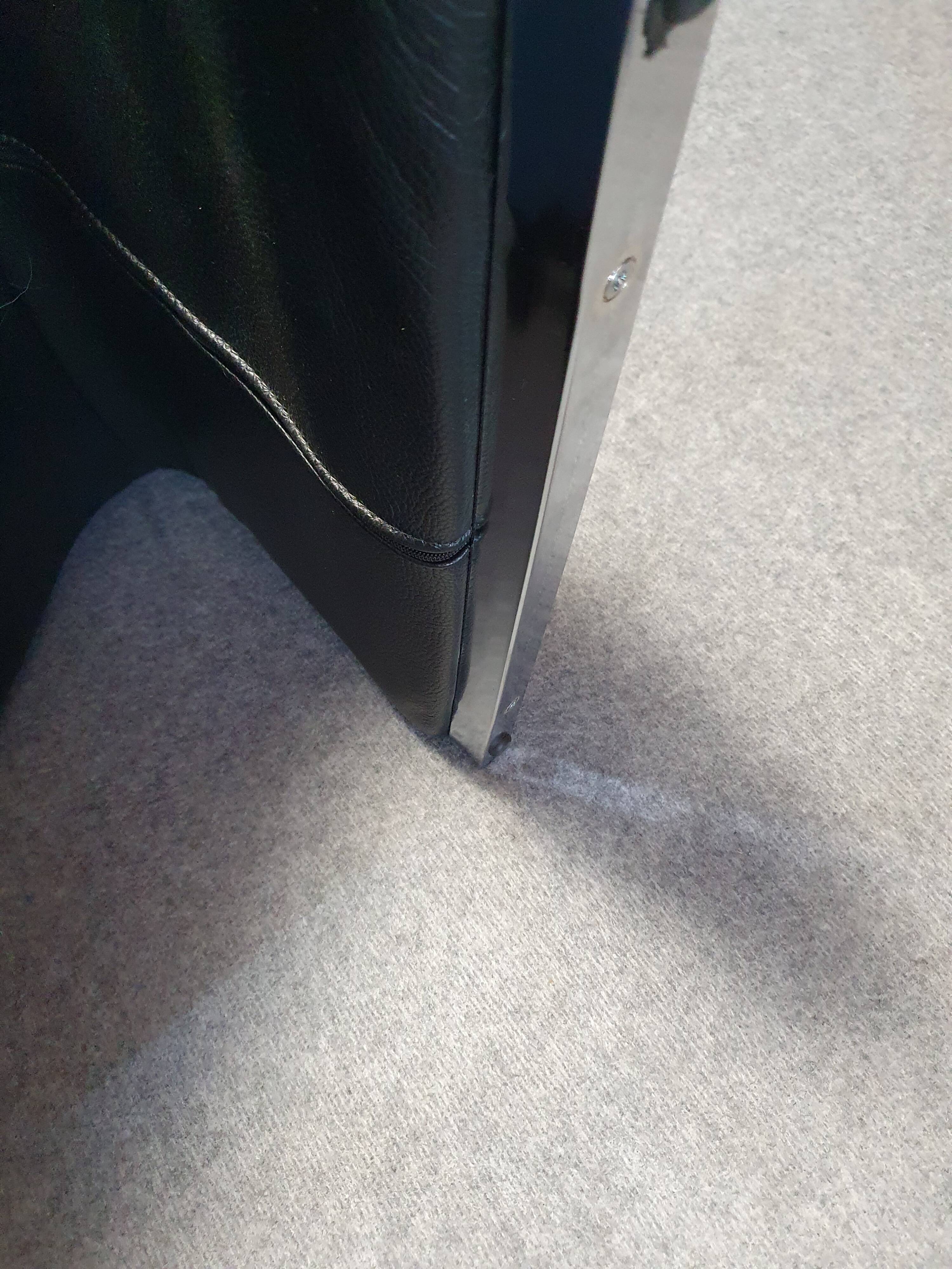 Chateau d'ax seagull lounge chair  incl. hocker