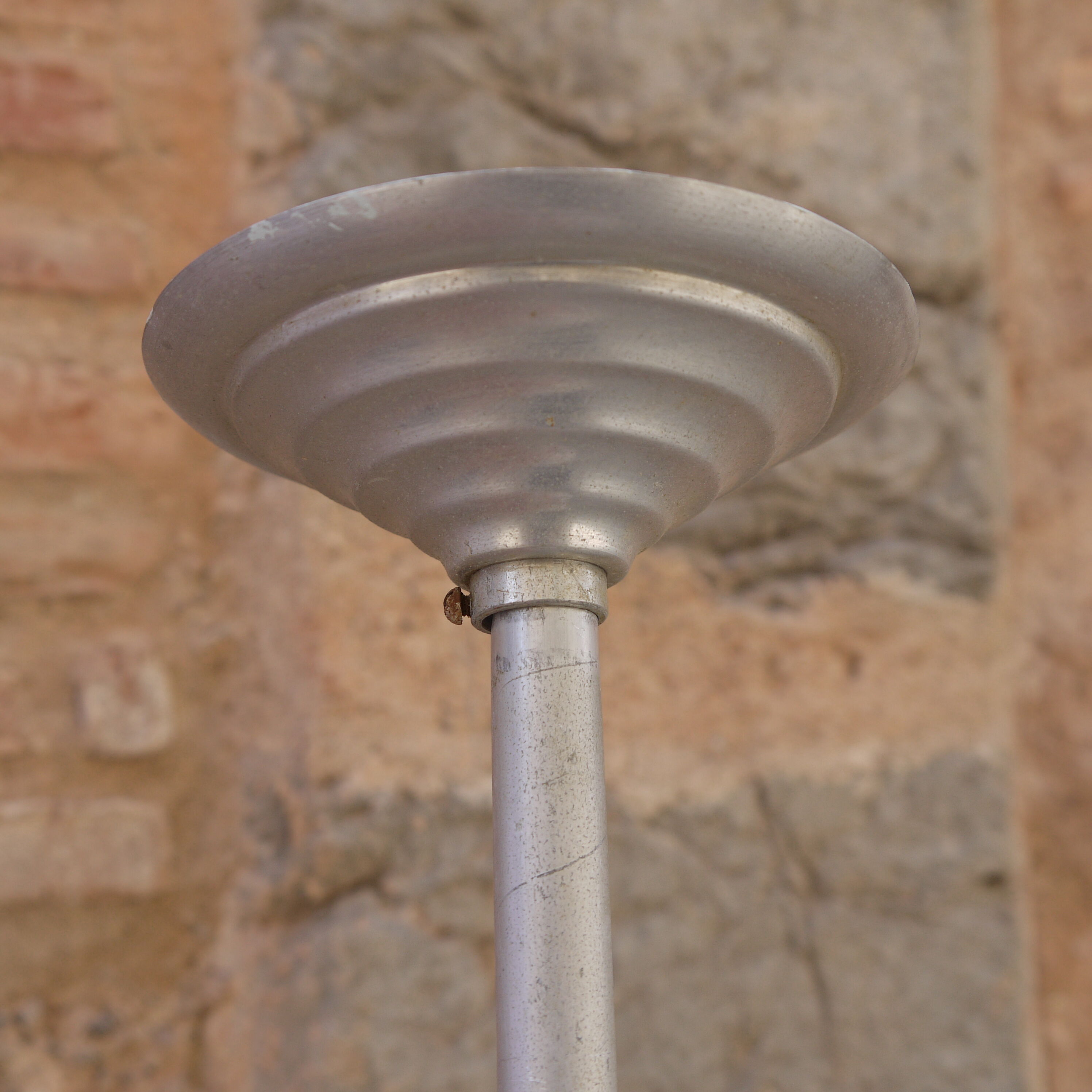 White globe suspension