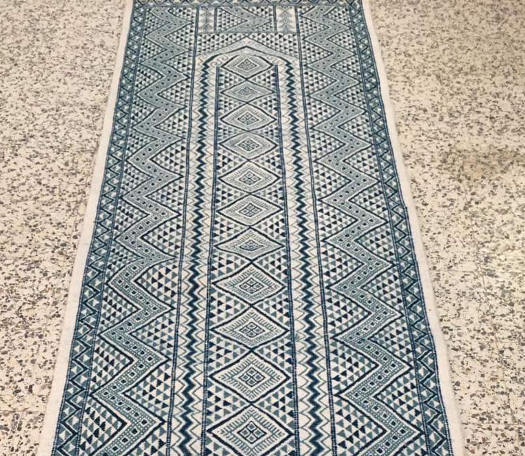 Hand-woven margoum rugs in pure wool