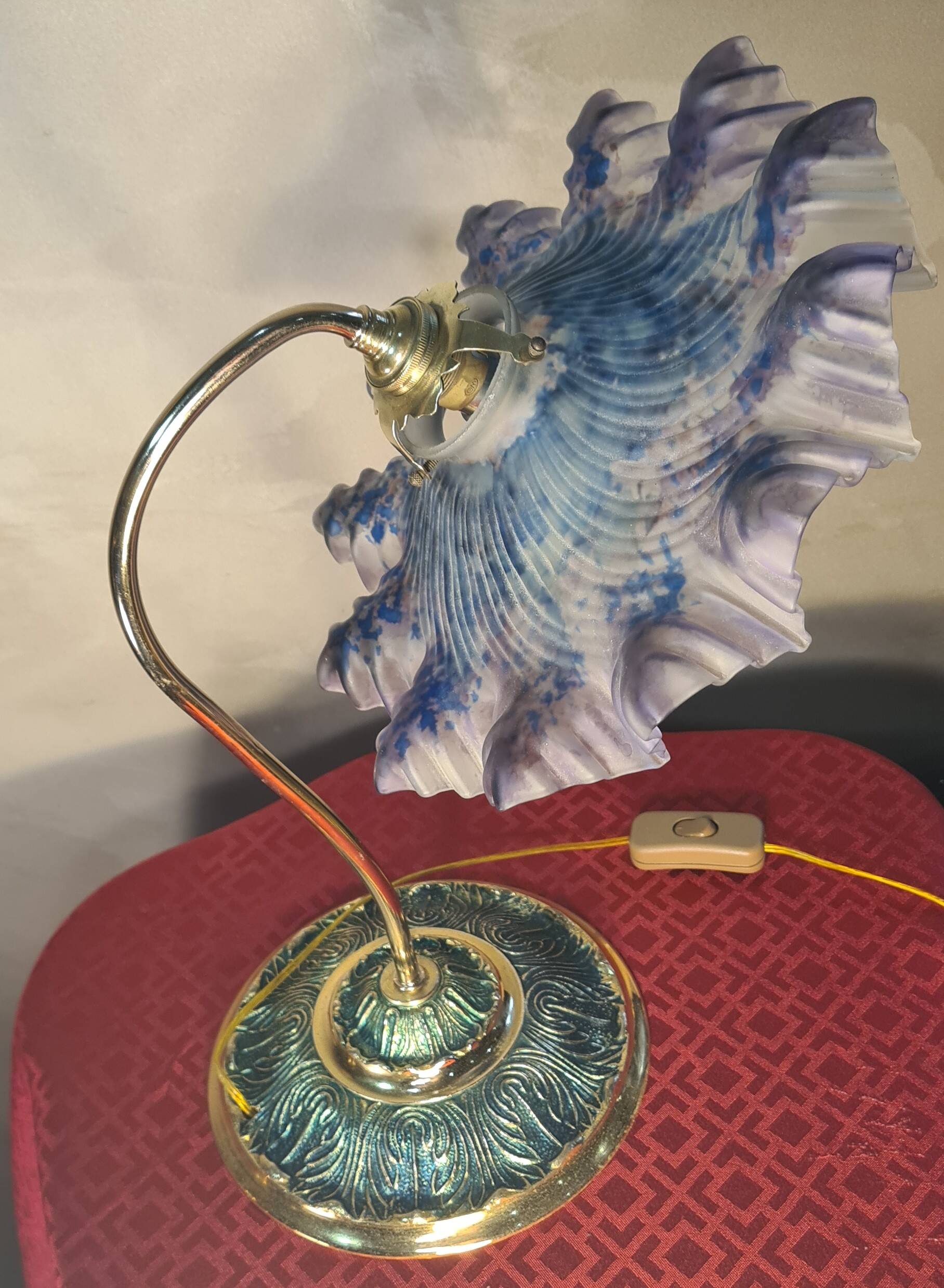 Art Nouveau lamp with Neo Classic lace shade 40x35