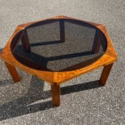 grande table basse brutaliste