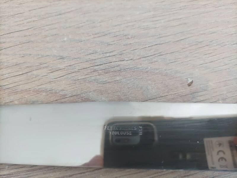 Cutting cutlery