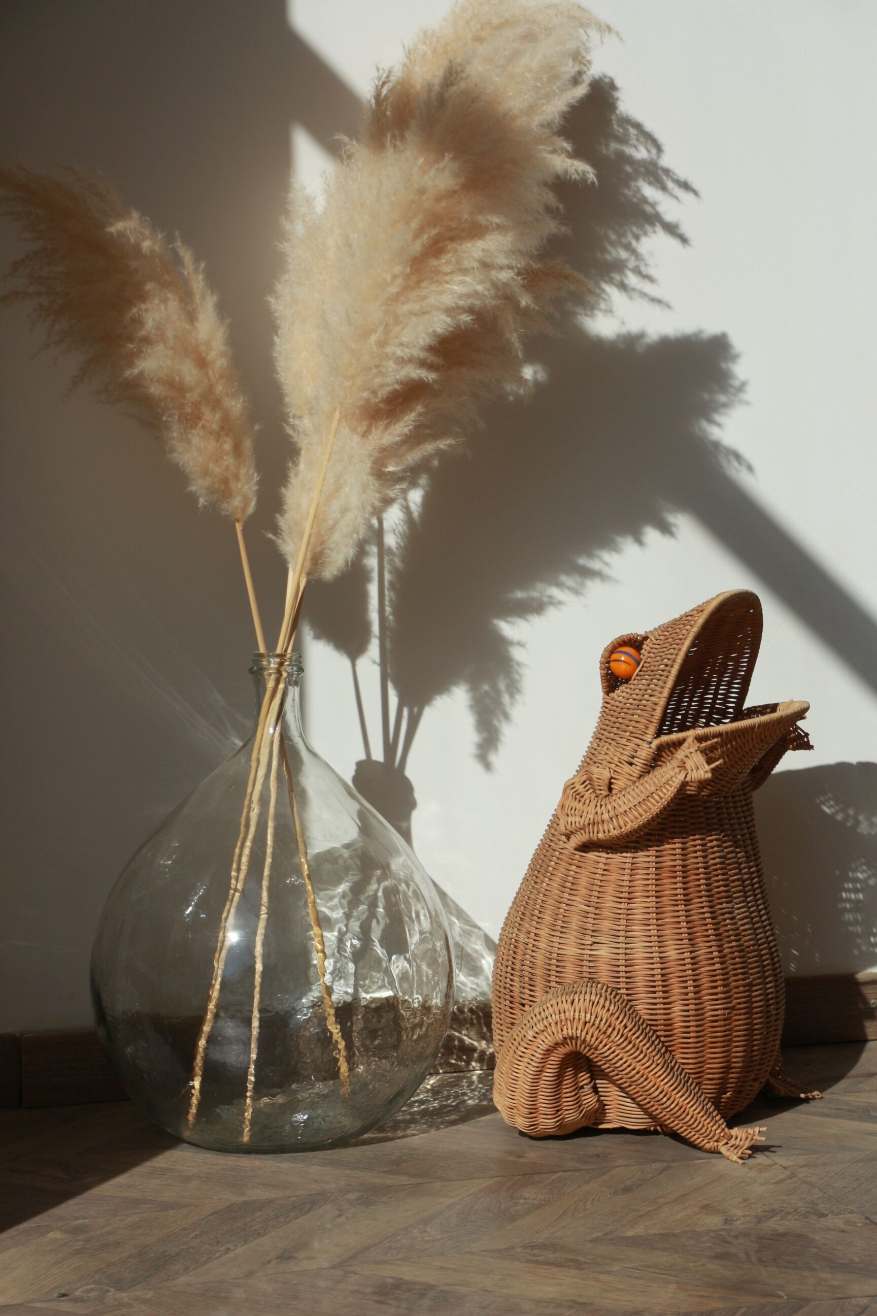 Wicker frog magazine rack by Olivier Cajan