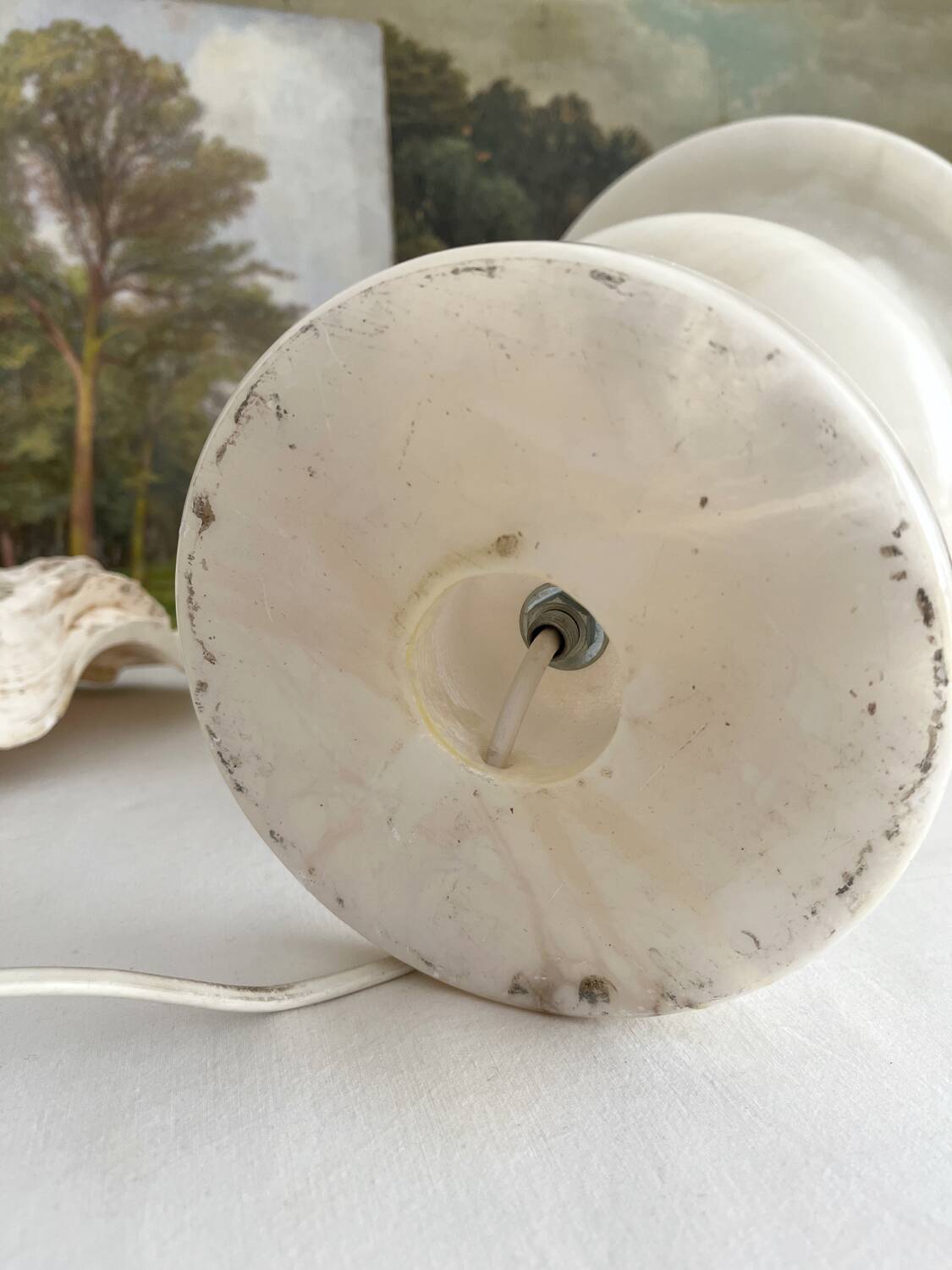 Vintage alabaster-style Medici vase table lamp in resin