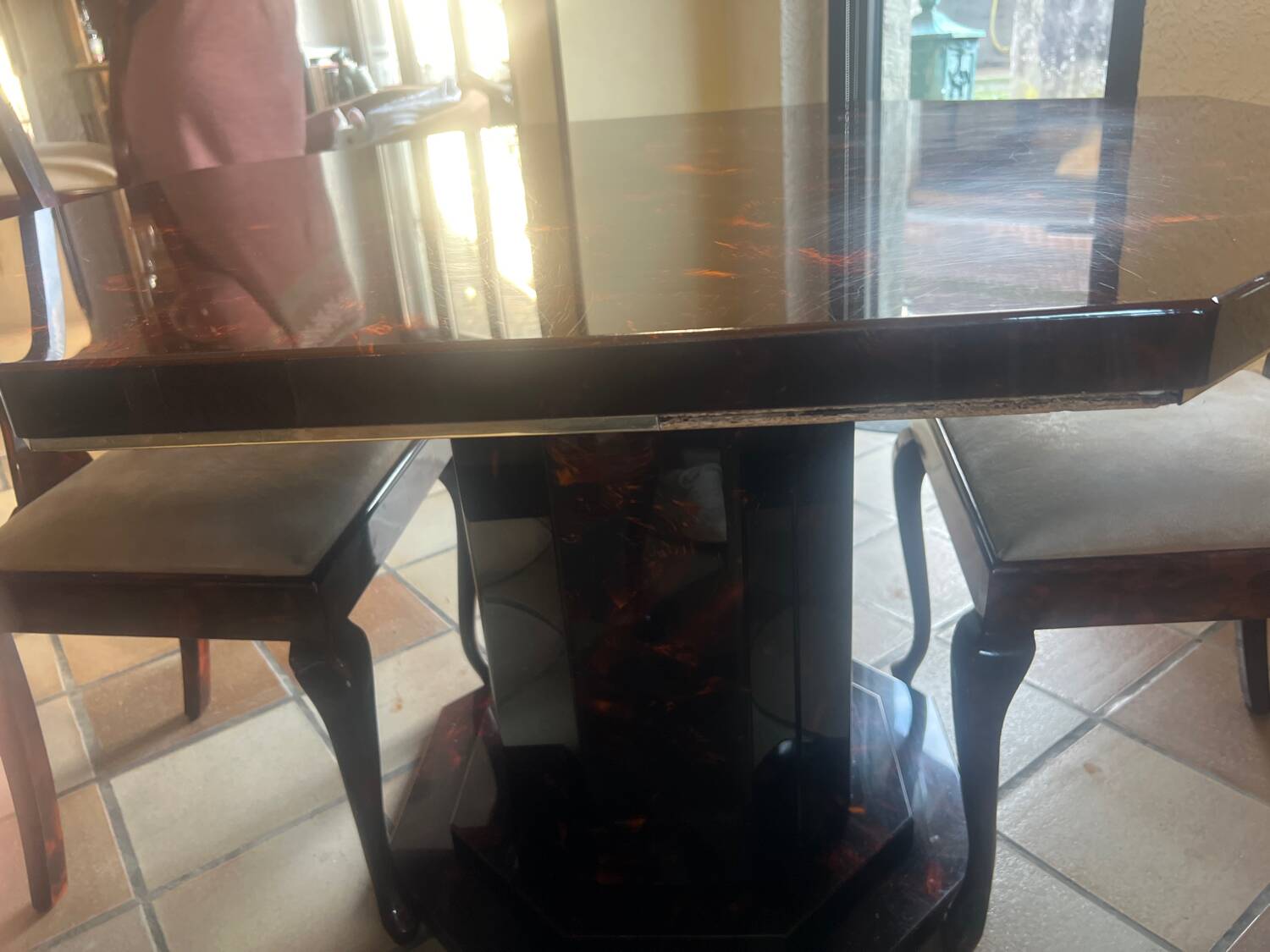 Table signed by Eric Maville and its 4 chairs.