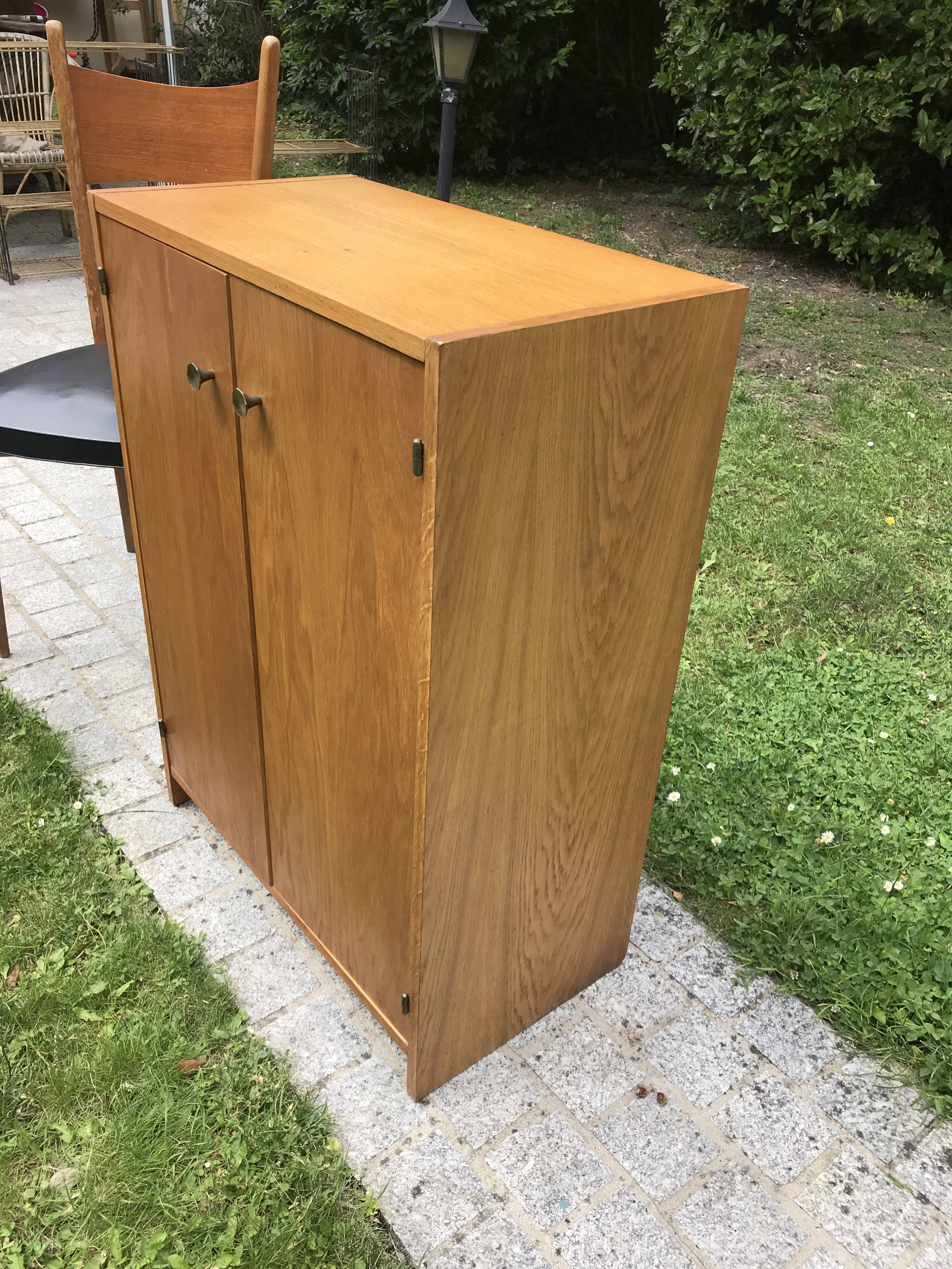 Vintage 1960 mini Dresser buffet