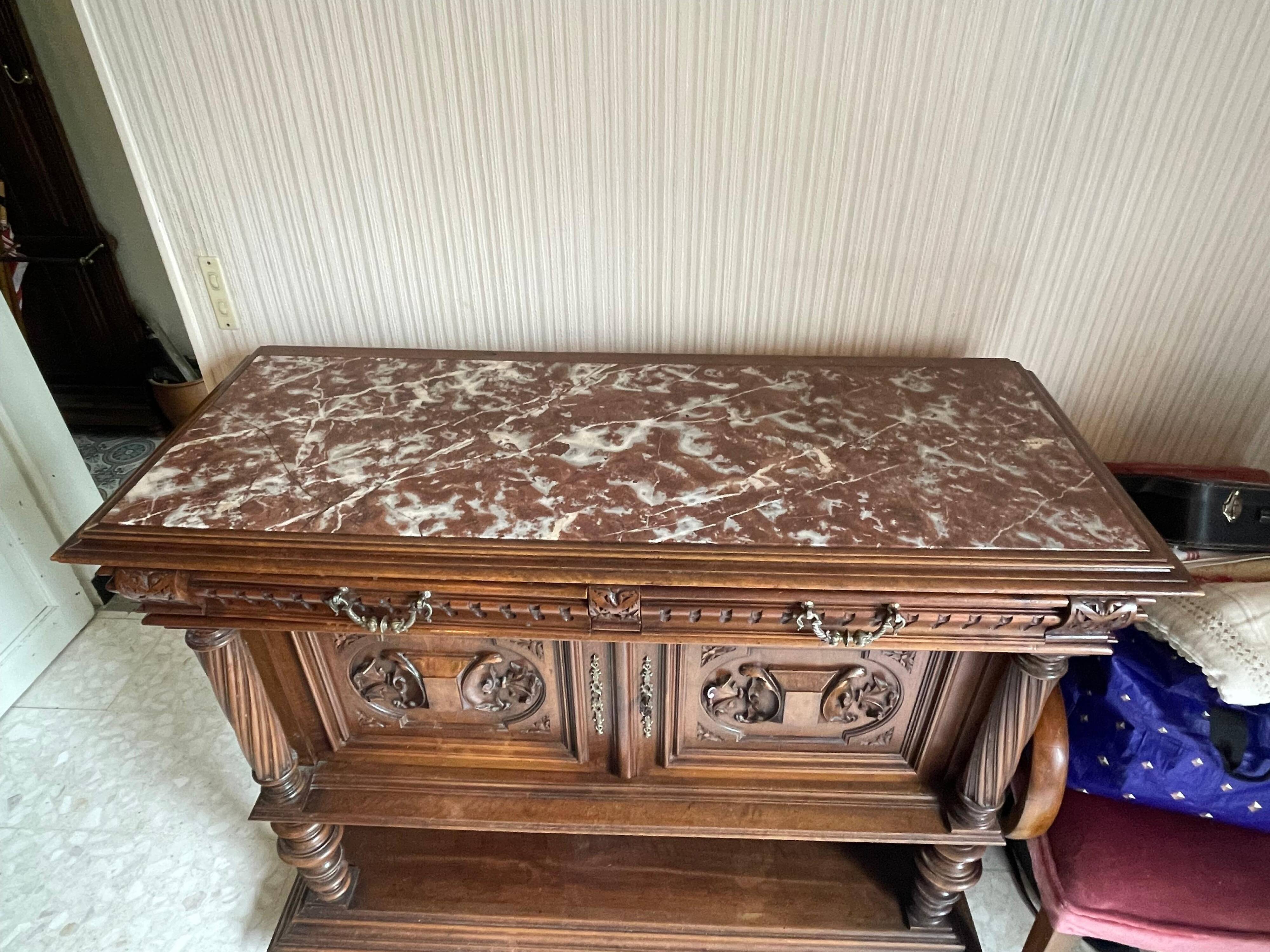 Renaissance-style buffet