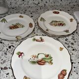 Set of 8 flat plates, 8 deep plates and one L’amandinoise vegetable dish.