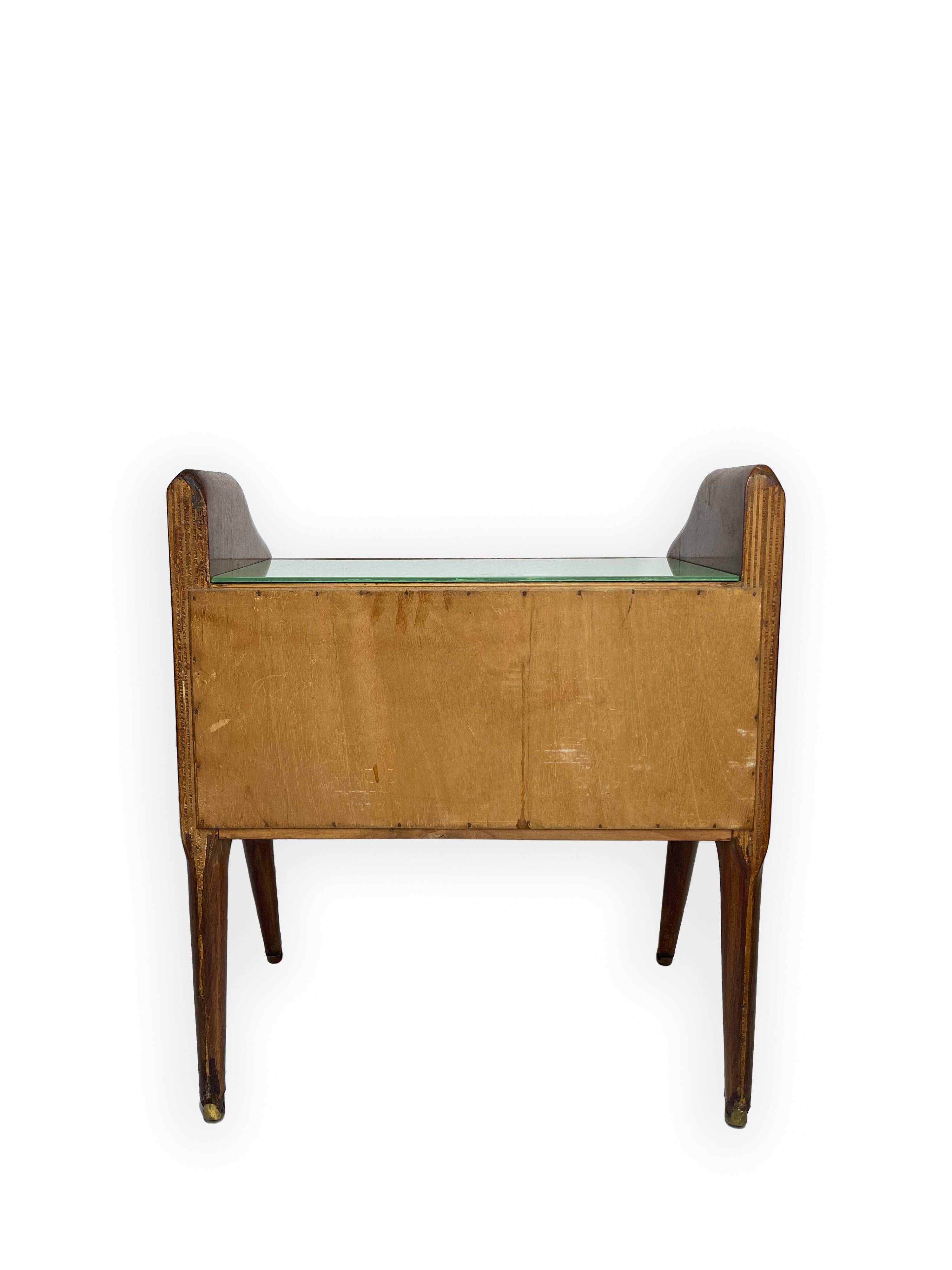 Table de chevet italienne du milieu du siècle