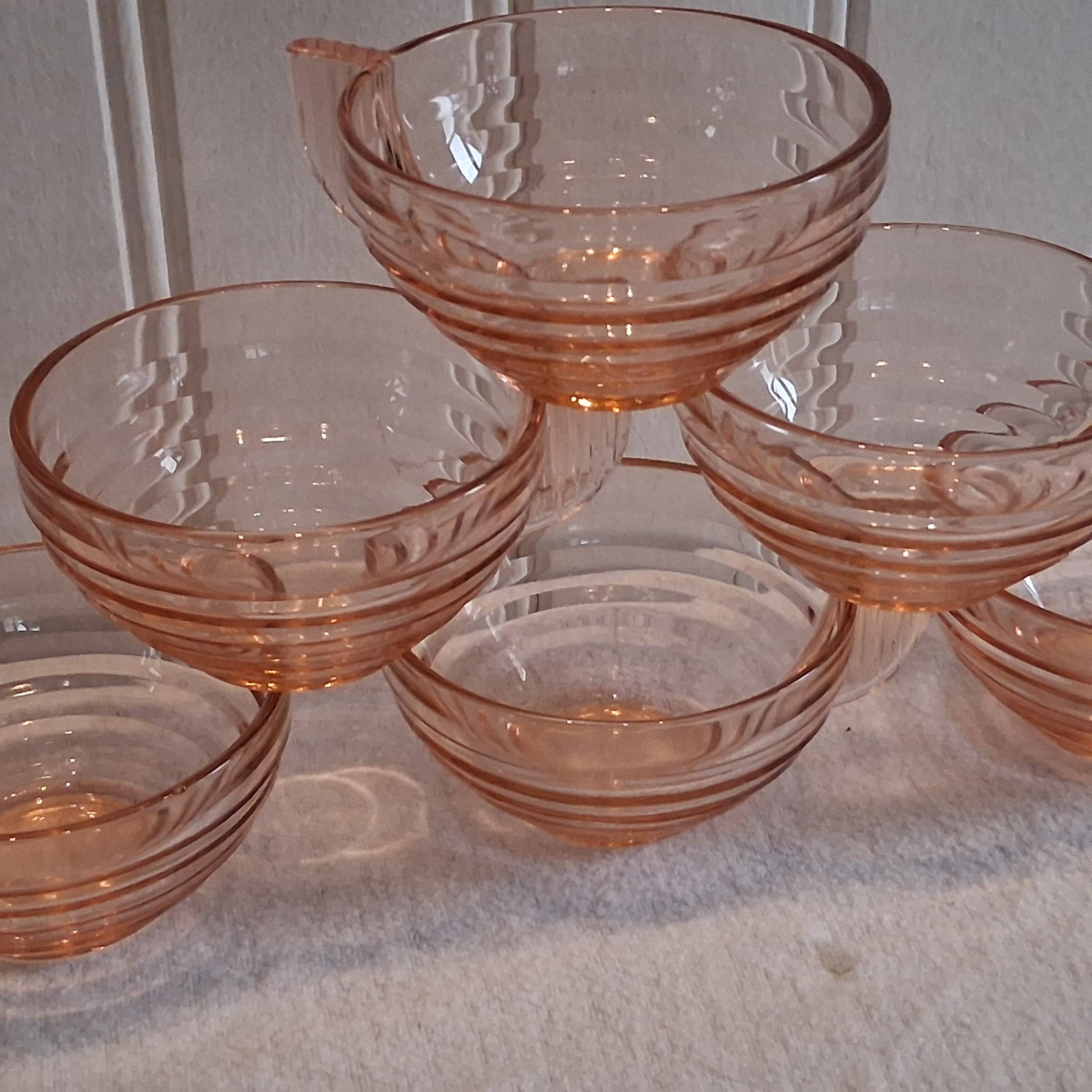 Set of 6 pink glass cups in very good condition.