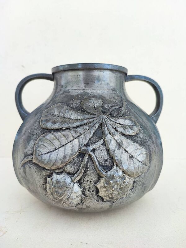 Vase en étain