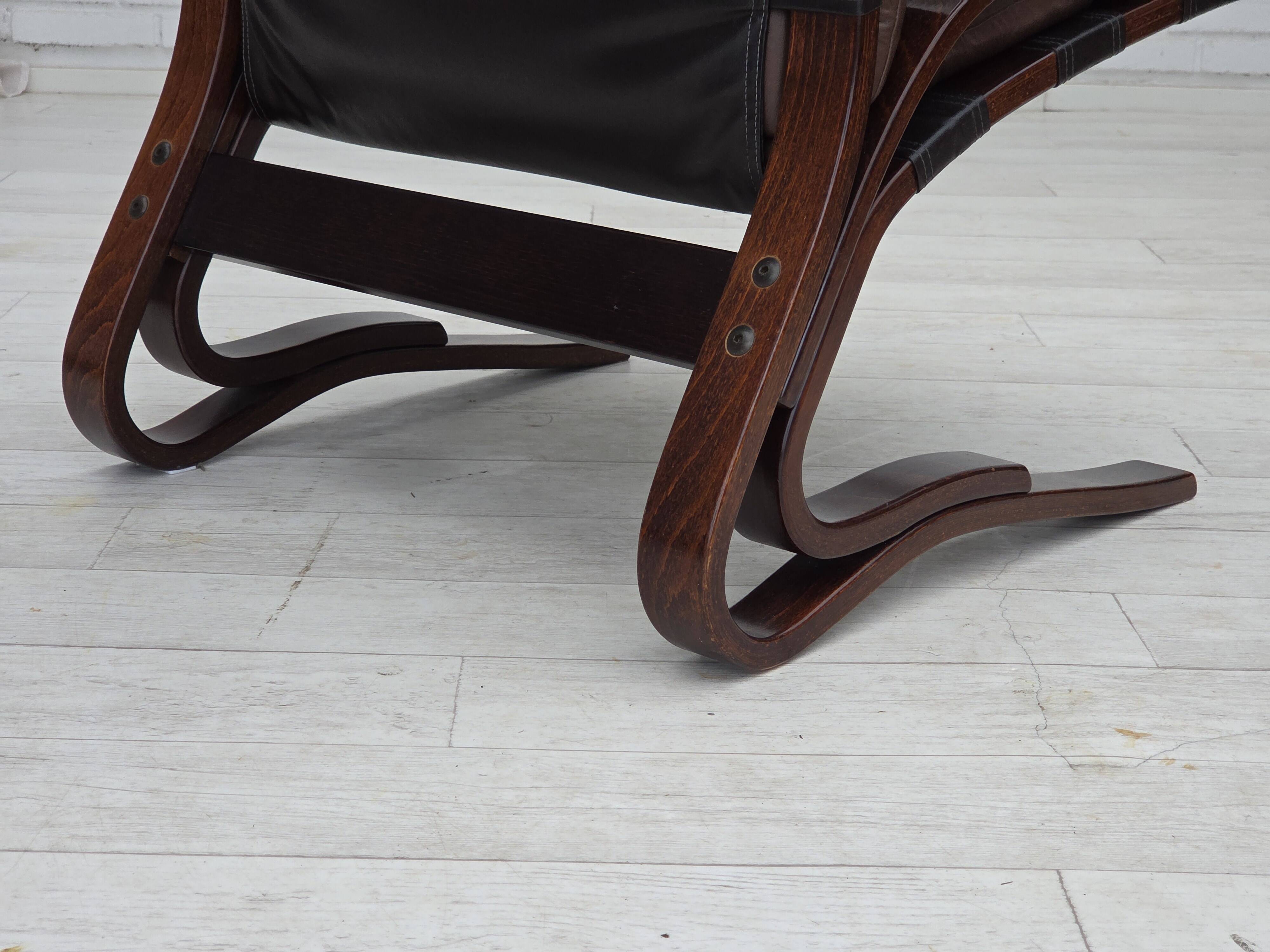 1970s, Norwegian design by Erde & Nordhal Solheim, chair, model "Kengu".