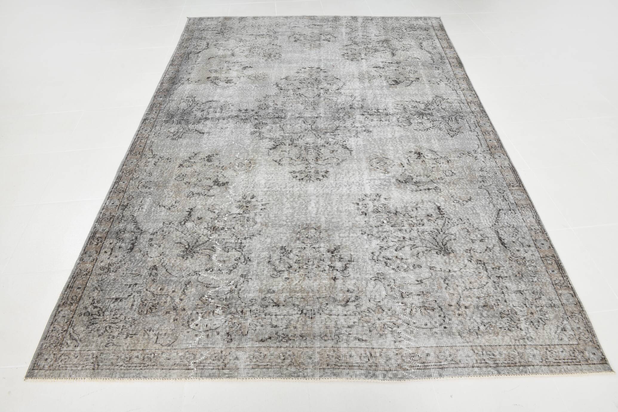 6x10 Black & Gray Oriental Style Turkish Rug, 201x301Cm