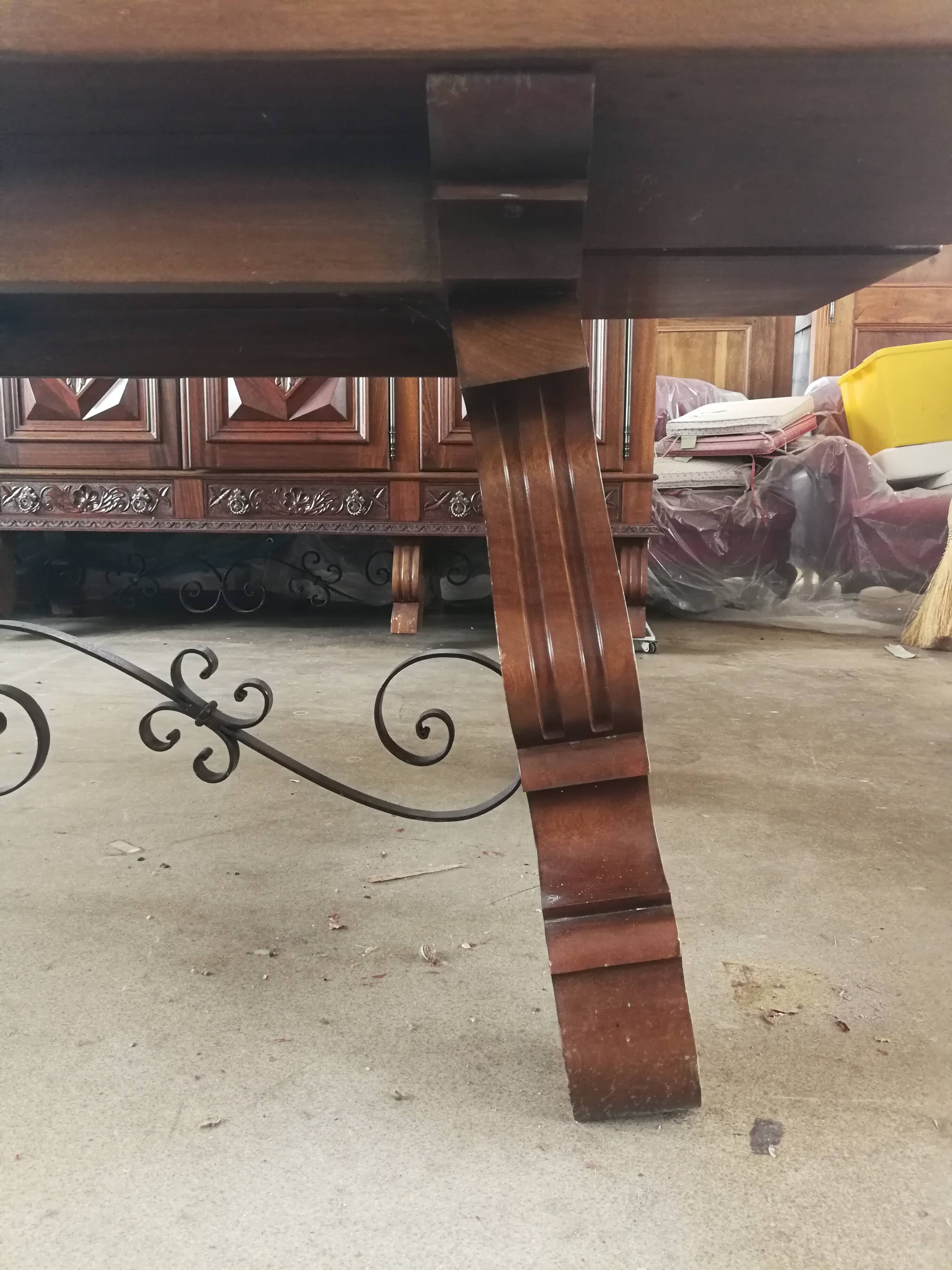 Reception table of 3.20 m