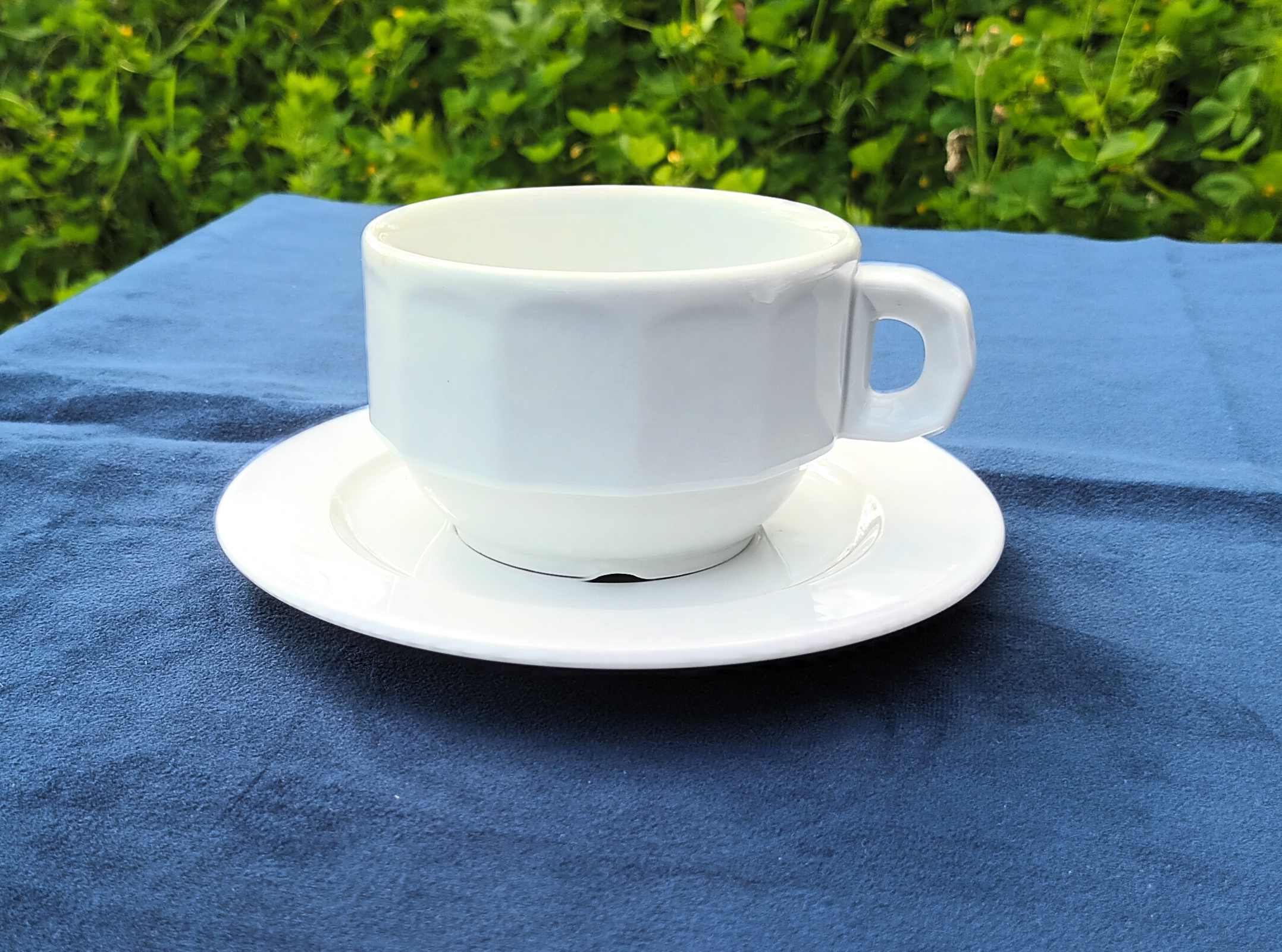 Lot de 6 tasses chocolat bistrot anciennes porcelaine Pillivuyt blanches  20 cl