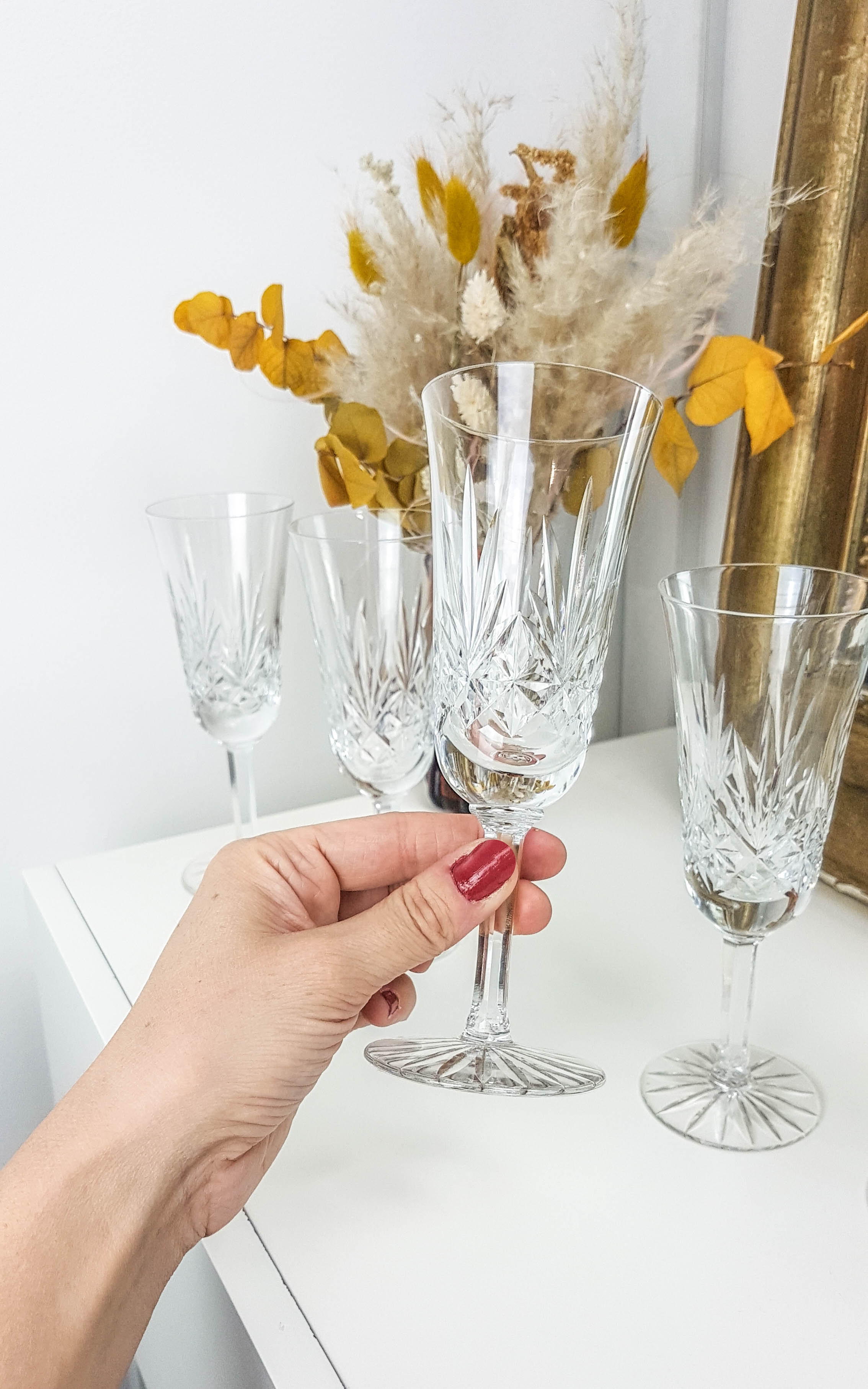 Lot of 6 chiseled crystal flutes