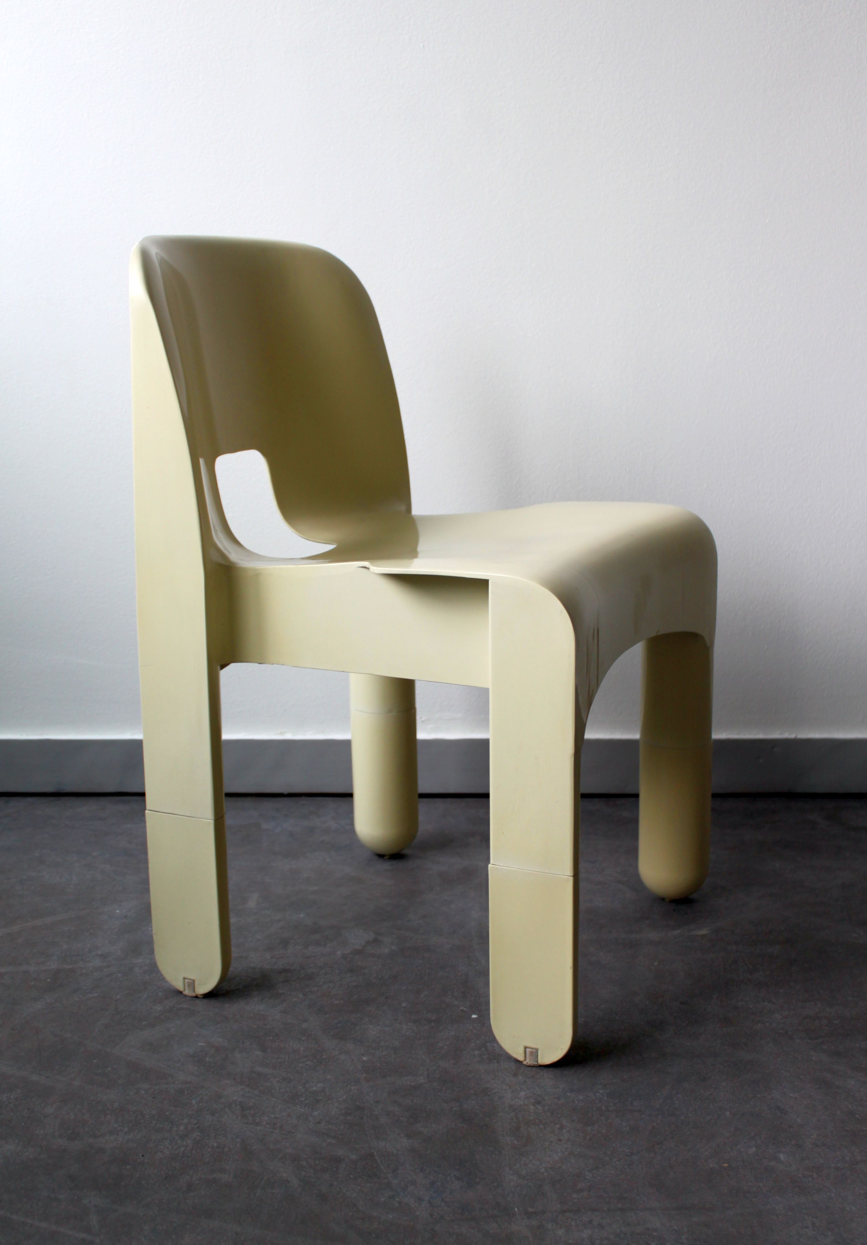 Universal chair, model 860 e 861 by Joe Colombo for Kartell, 1965