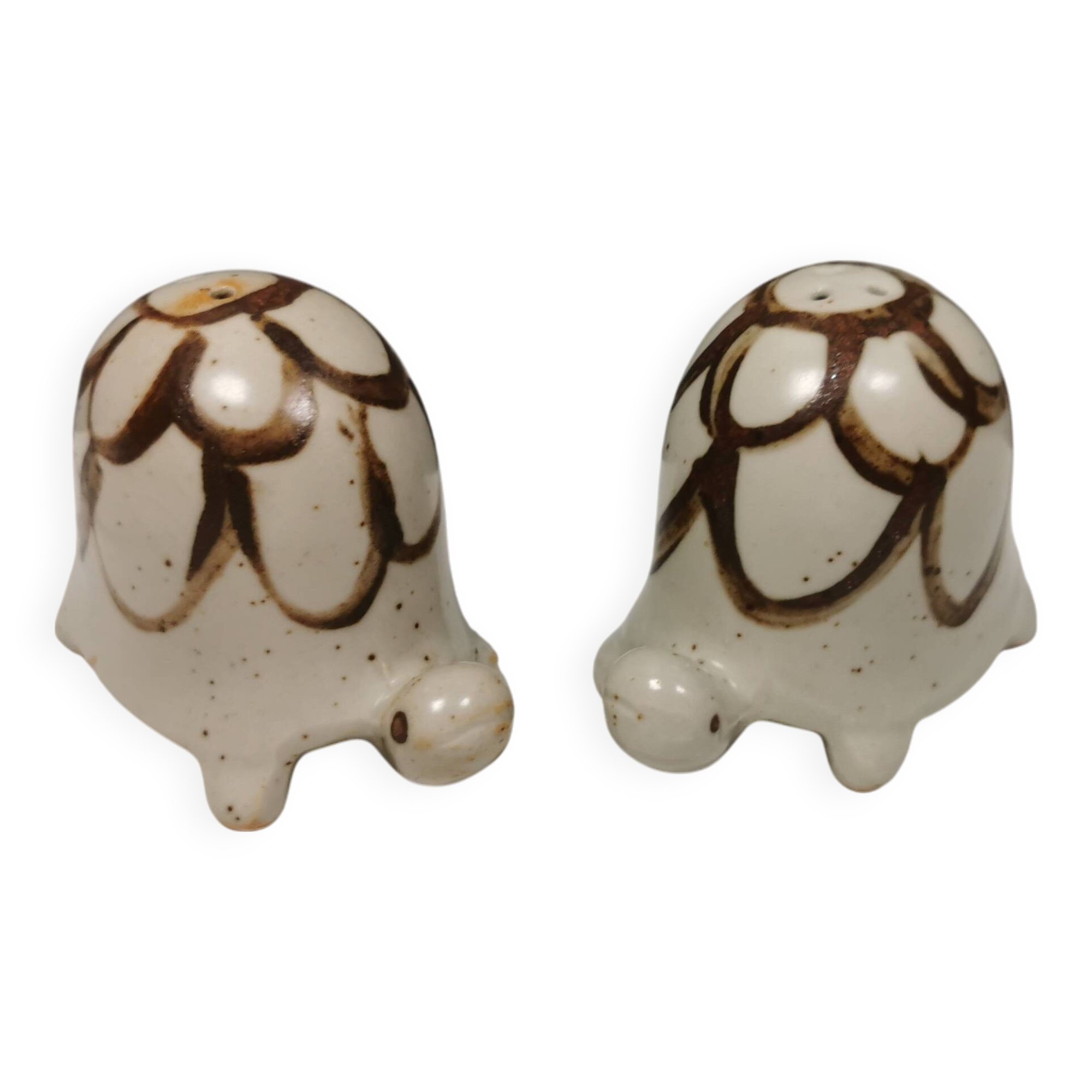 Ceramic turtles as salt and pepper sets made for Danish Søholm 1970-1980s.