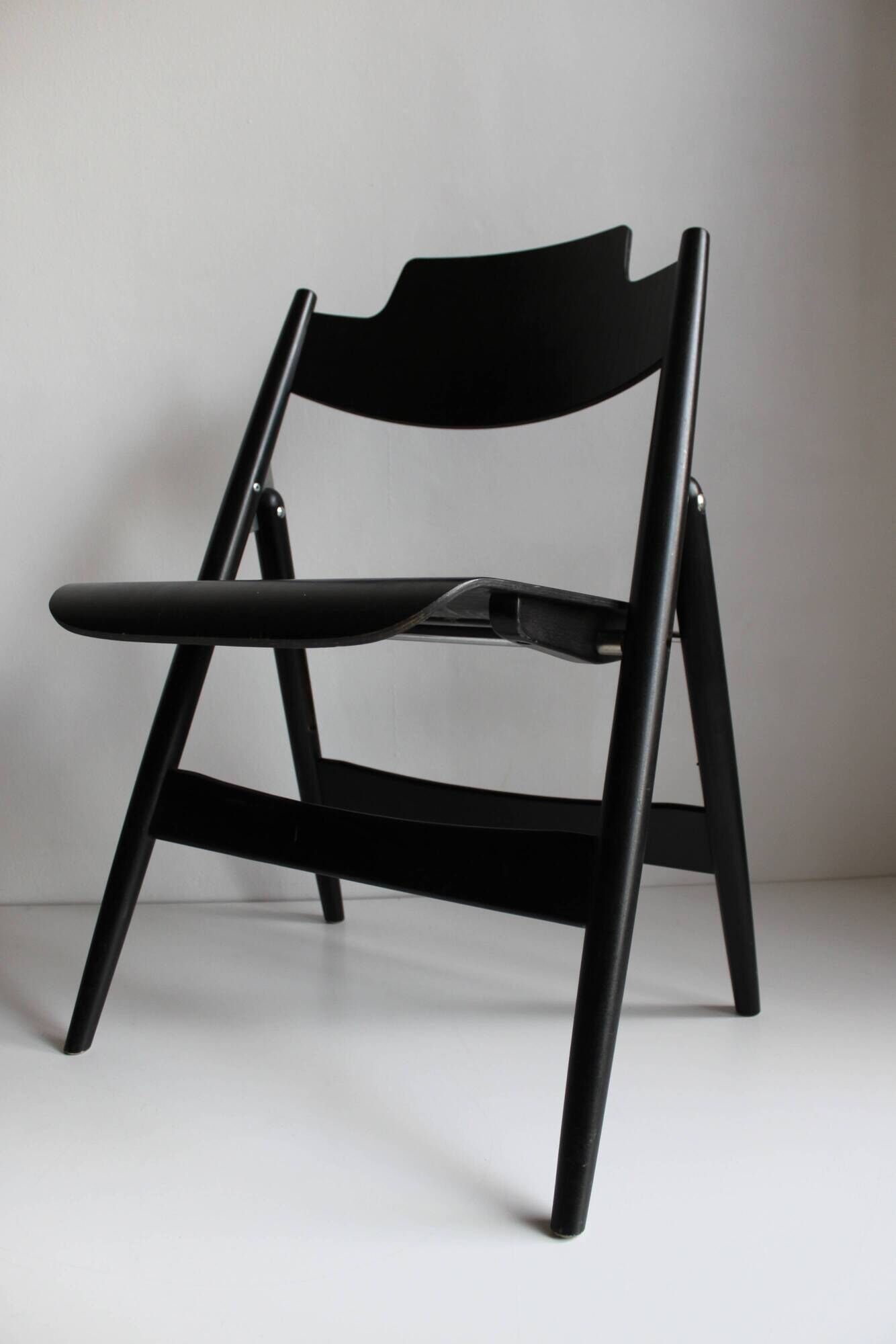 Wooden folding chairs SE18 by Egon Eiermann for Wilde & Spieth, Germany 1952.