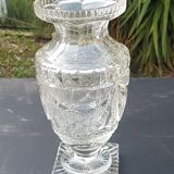 Vase cristal taillé forme Médicis