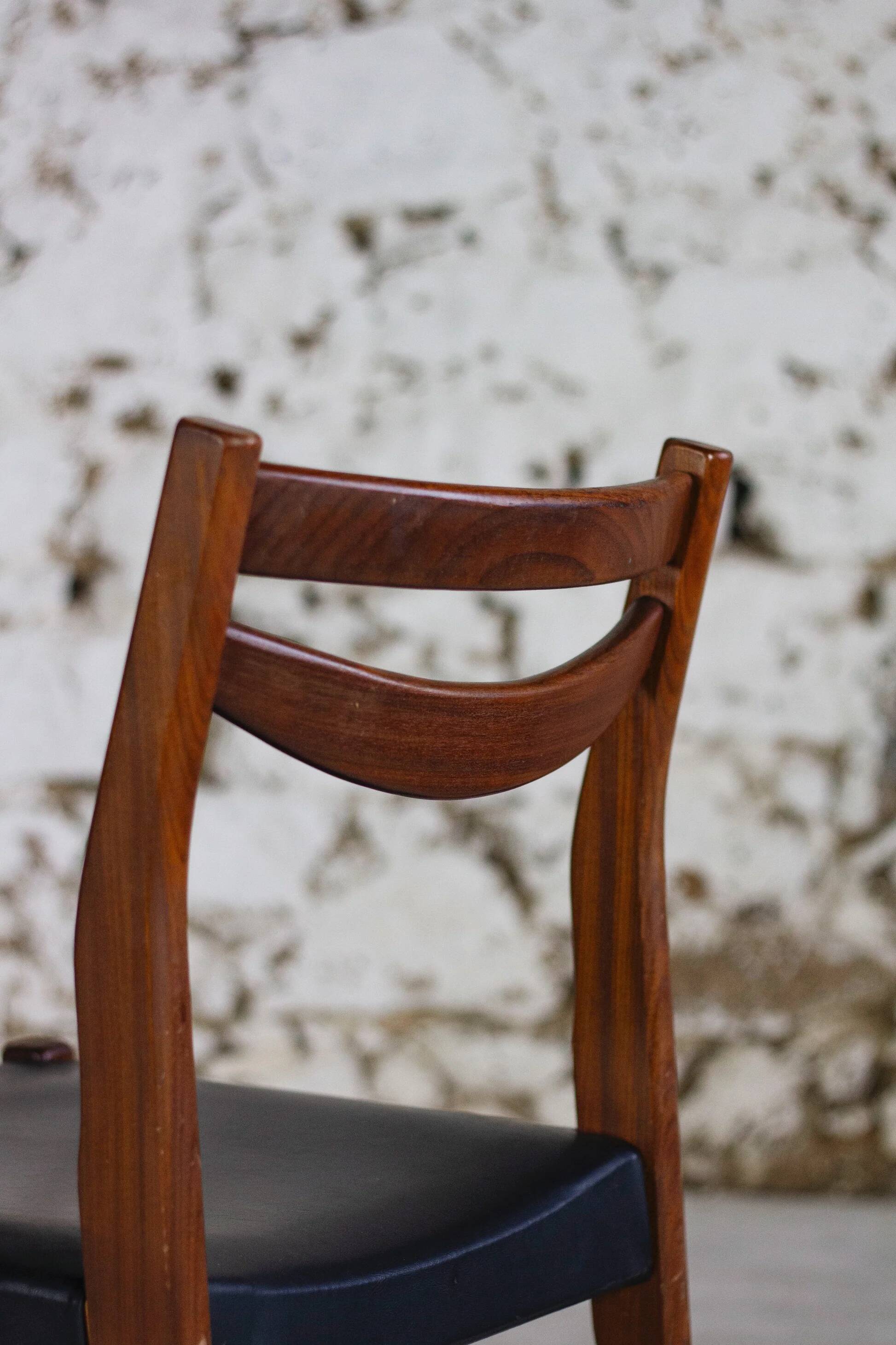 4 vintage Scandinavian chairs in teak and imitation leather, 1960