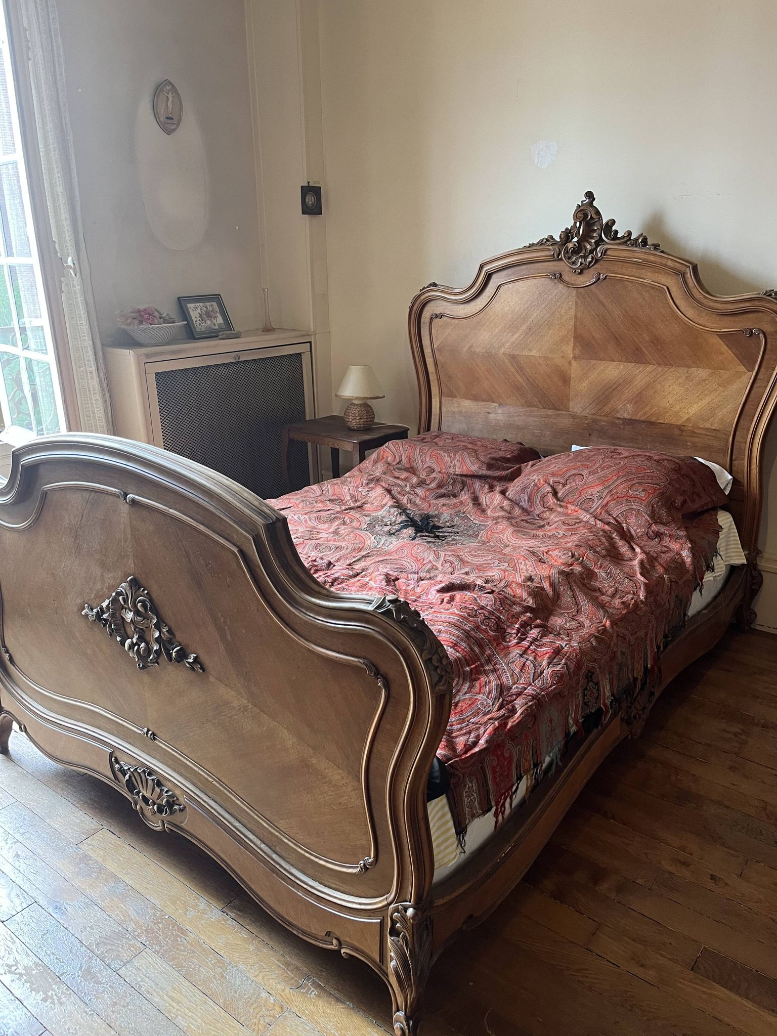 Commode ancienne avec miroir