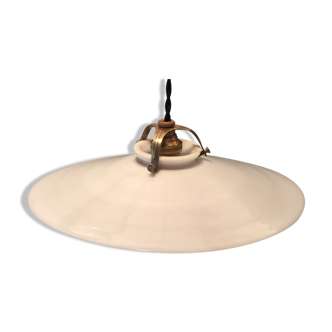 Suspension ancienne en opaline blanche et laiton N°12