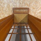 Lit en rotin et bois pieds compas enfant vintage
