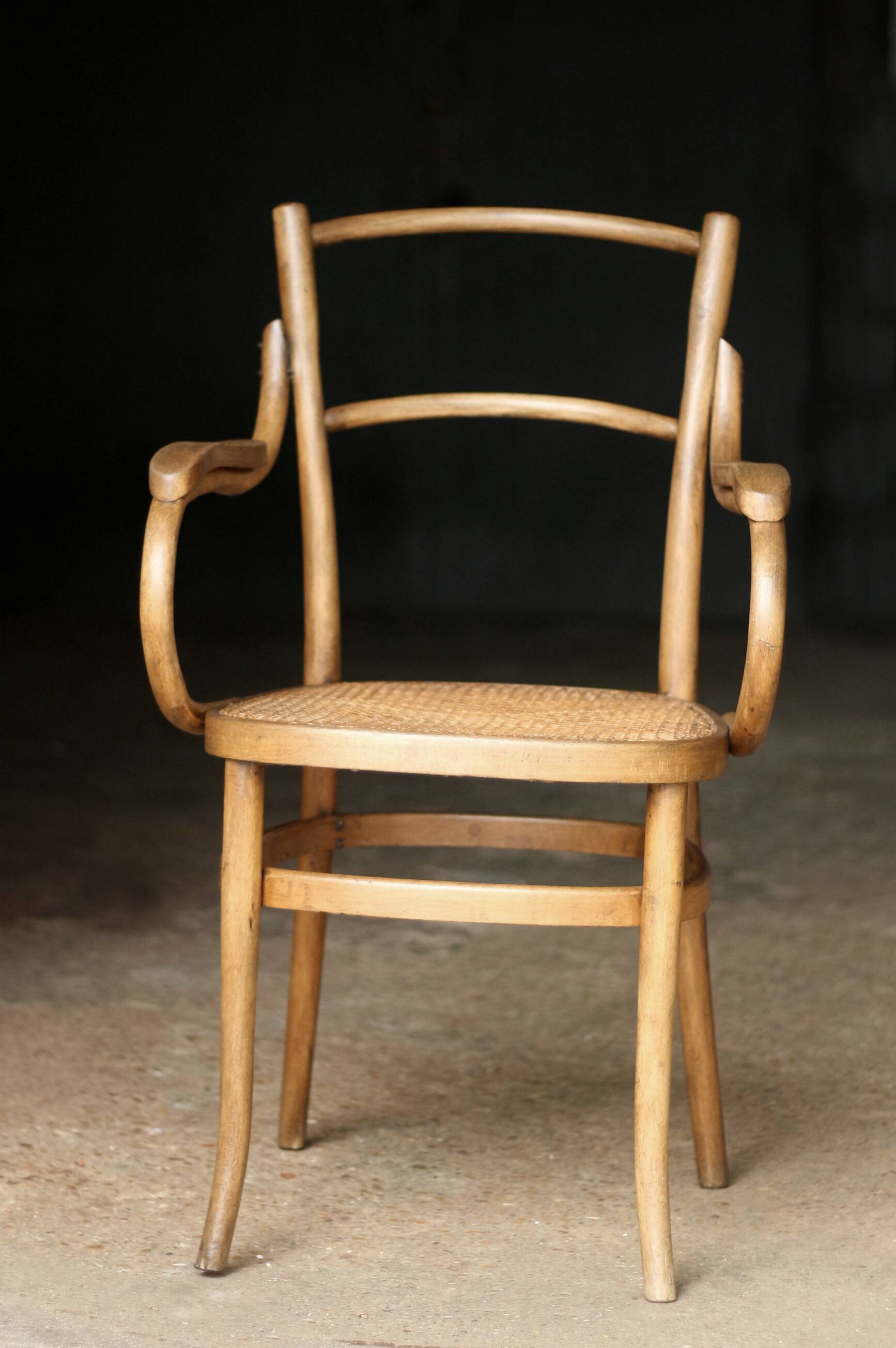 fauteuil en bois courbé  (Cambier ou Carton) vers 1900.