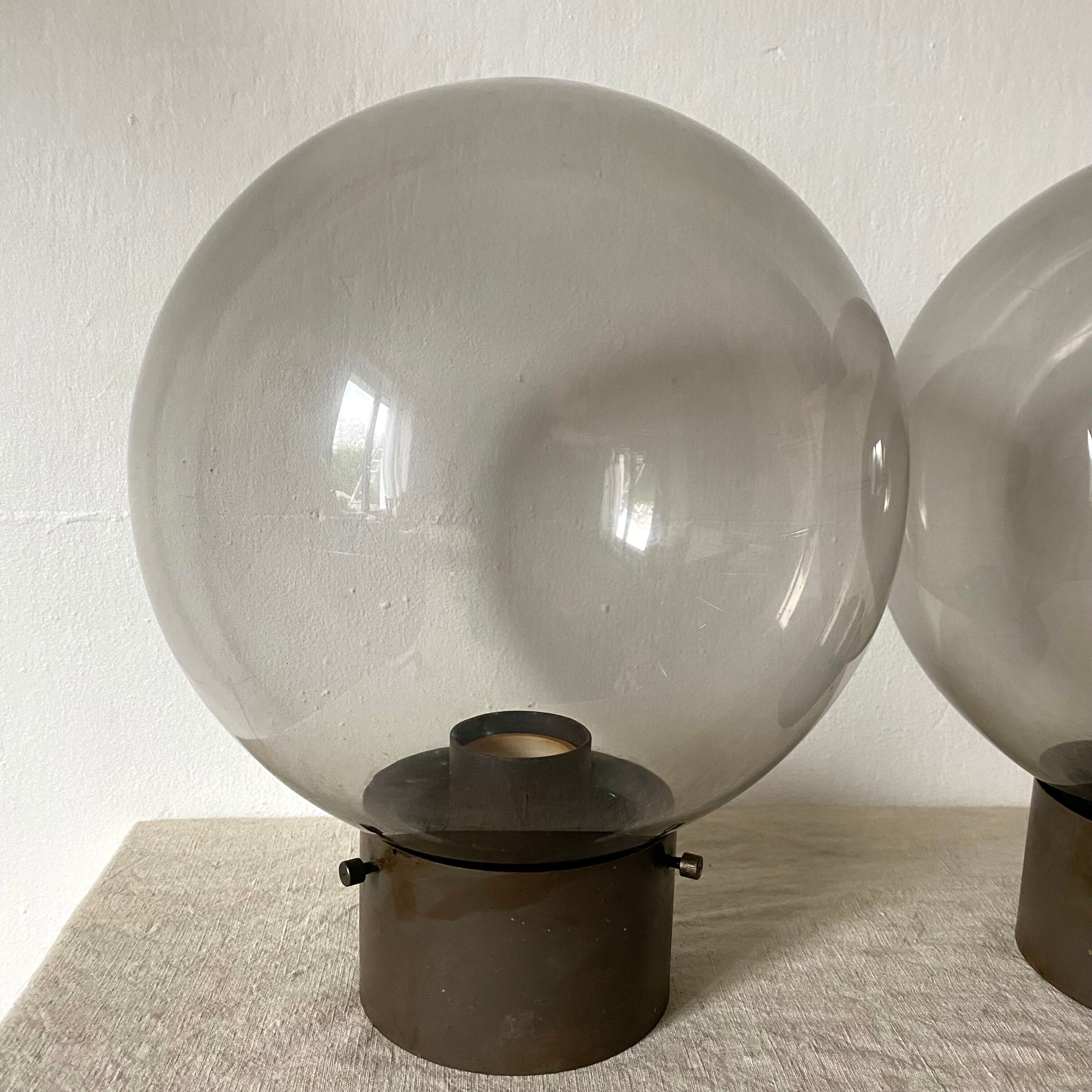 Plafonniers vintage globes en verre fumé
